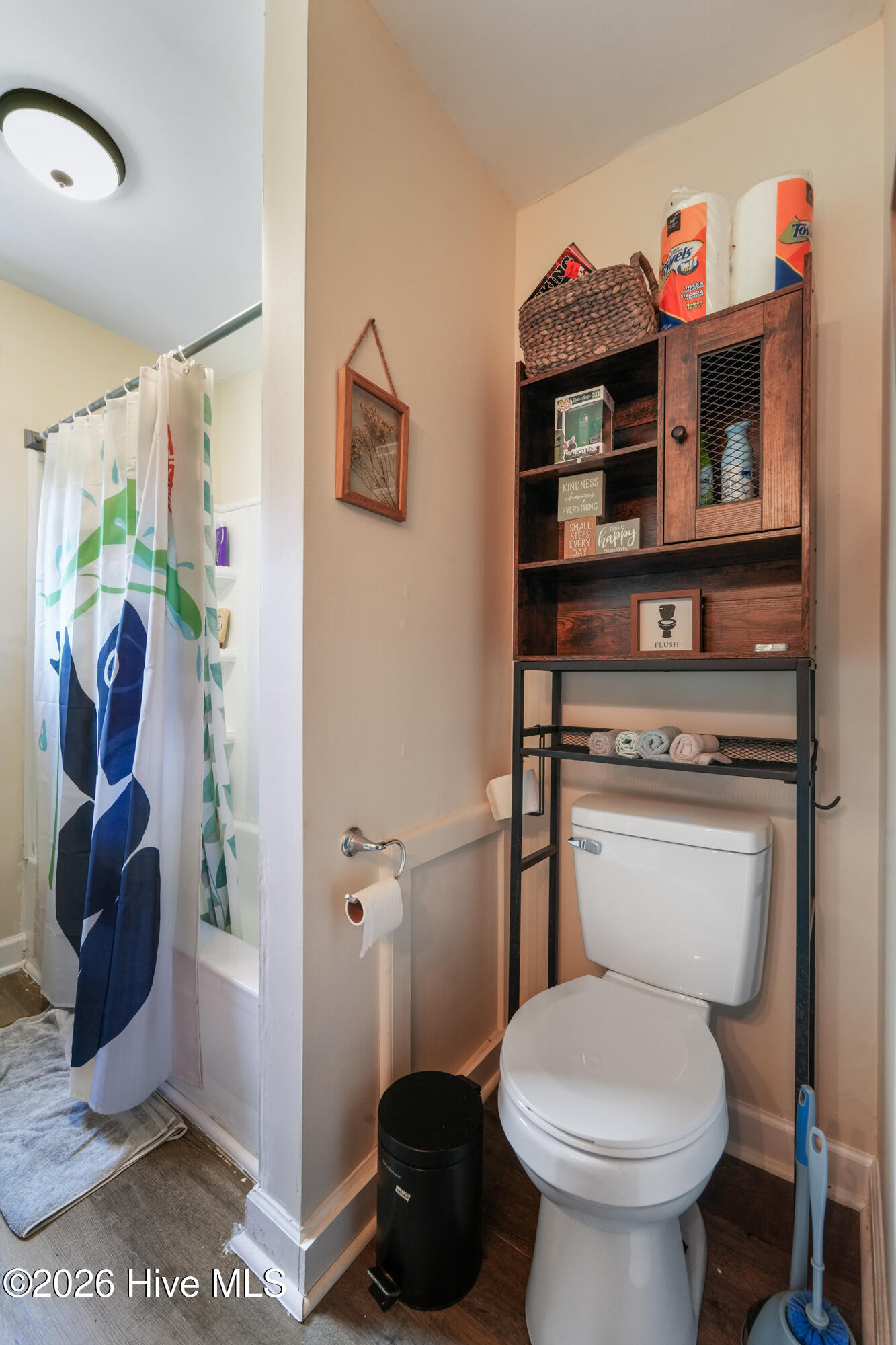 100561958 | Photo 22