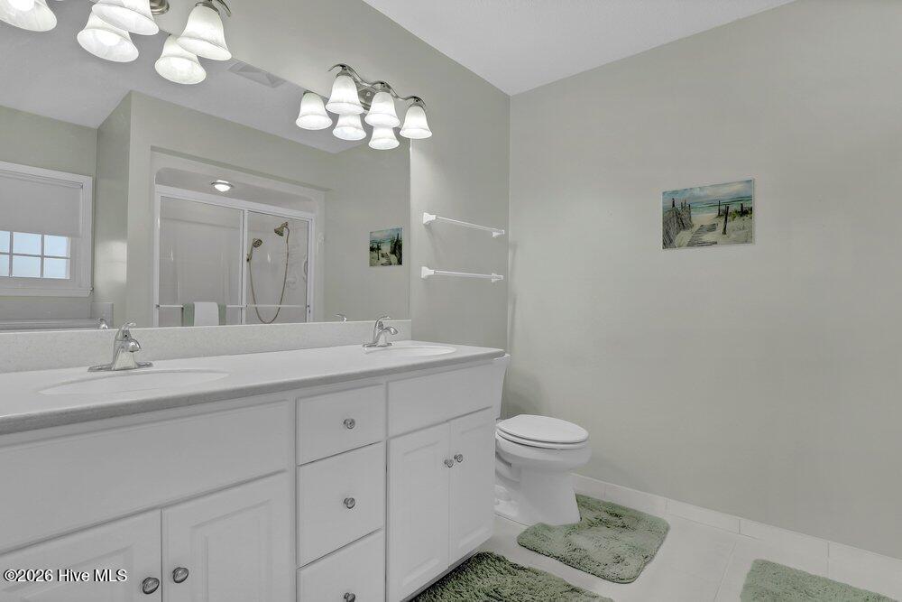 100559070 | Photo 16