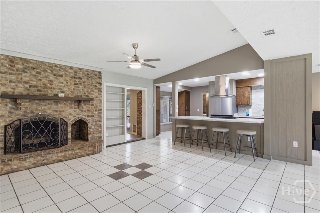 5th image of 601 Leaning Oaks Dr, Savannah, GA 31410 | MLS# SA361757