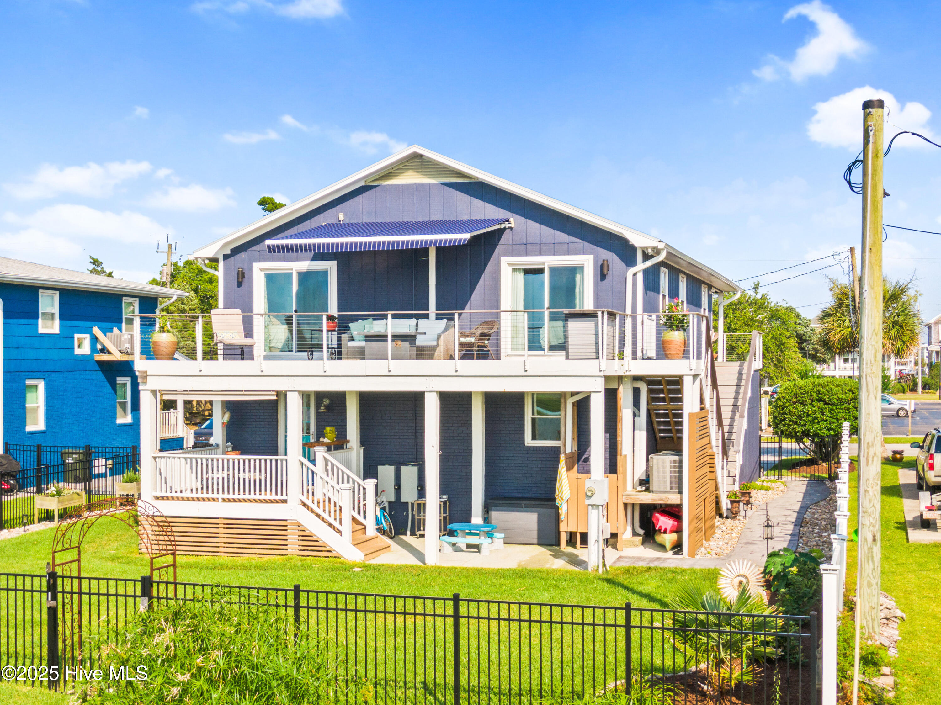 100567814 | Photo 72