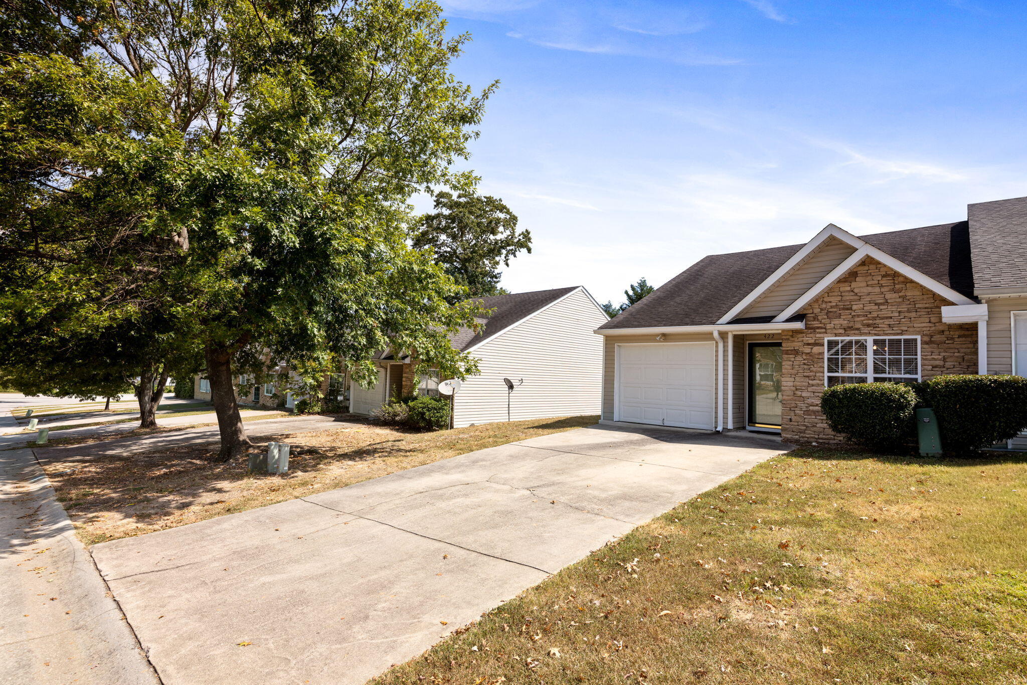 4-web-or-mls-422 Northrop Place-31