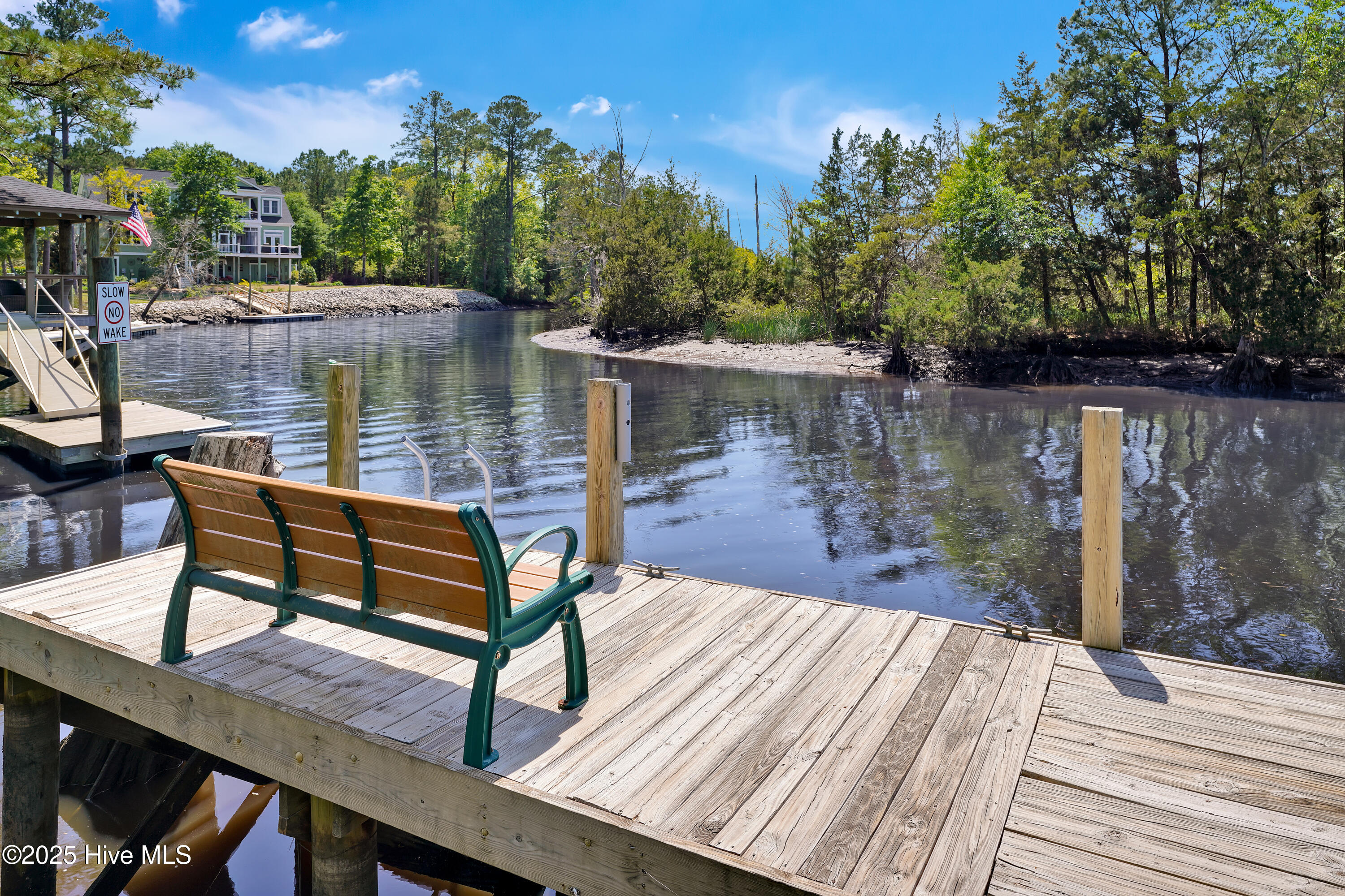 100508113 | Photo 45