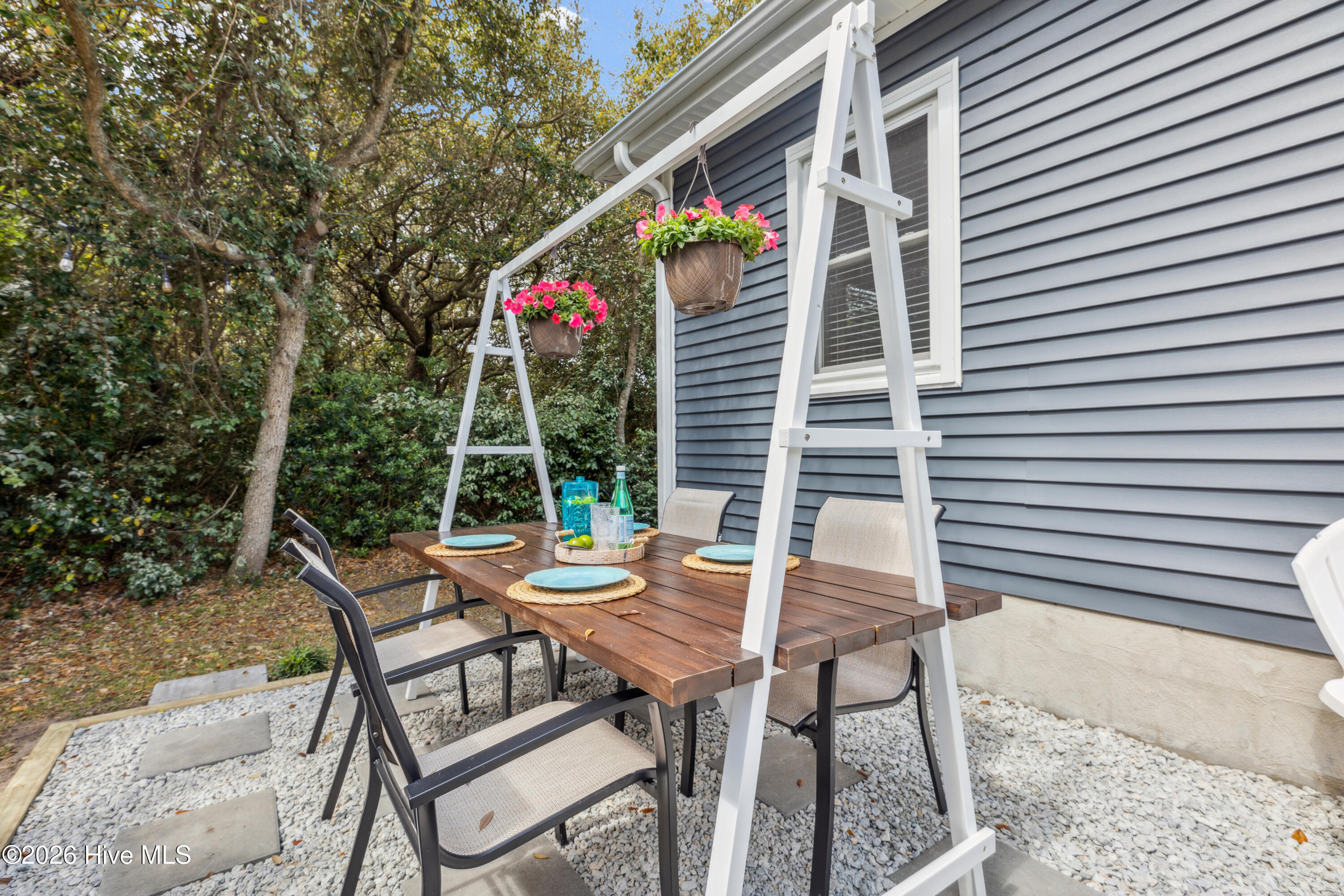 100569125 | Photo 59