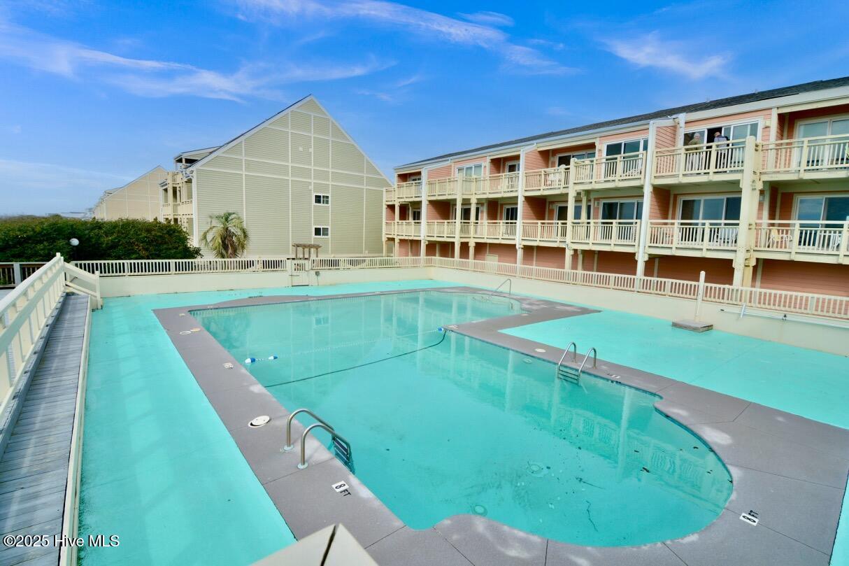 100533789 | Photo 29