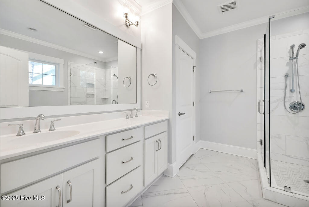 100537536 | Photo 14