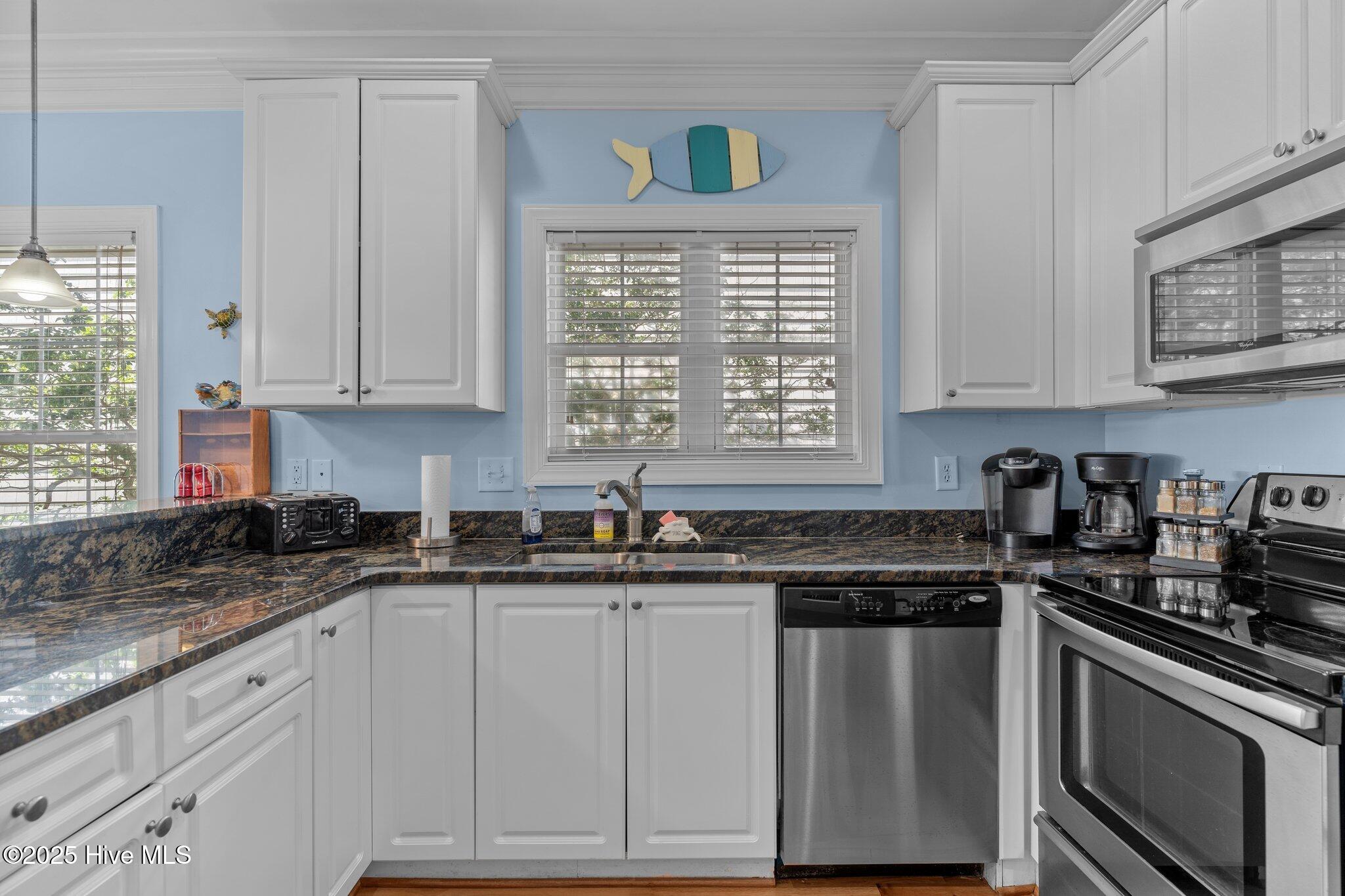 100547030 | Photo 39