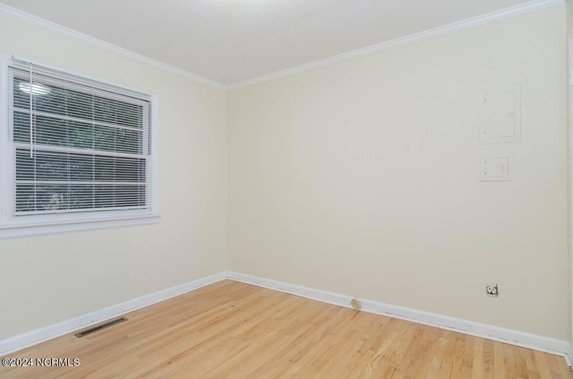 100563929 | Photo 11