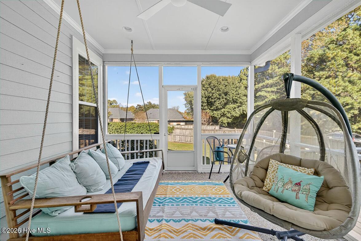 100540017 | Photo 24