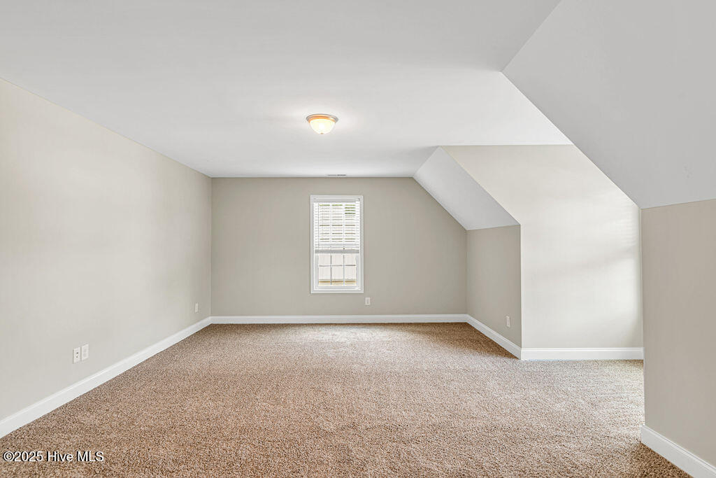 100535510 | Photo 26