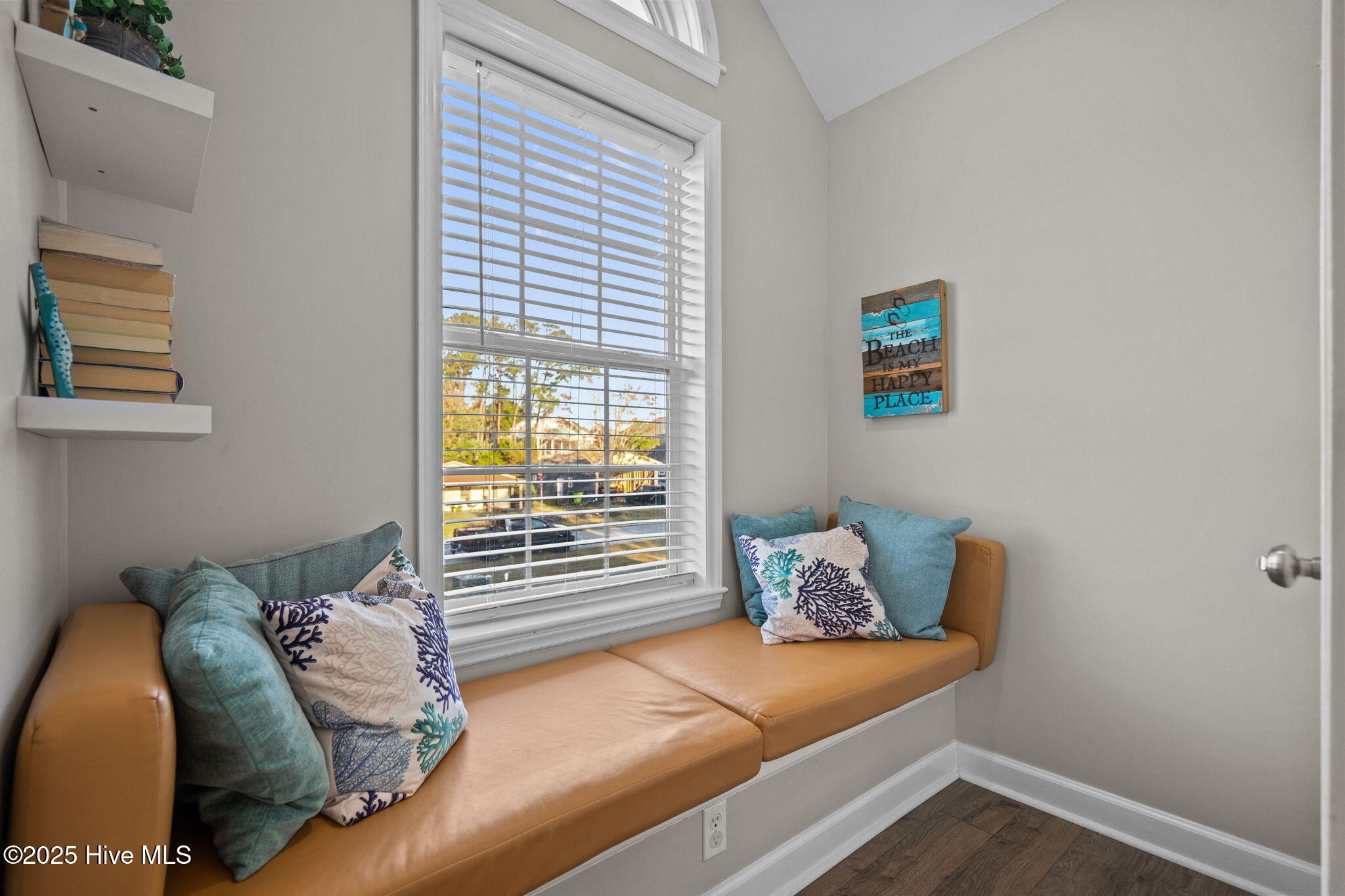 100537146 | Photo 29