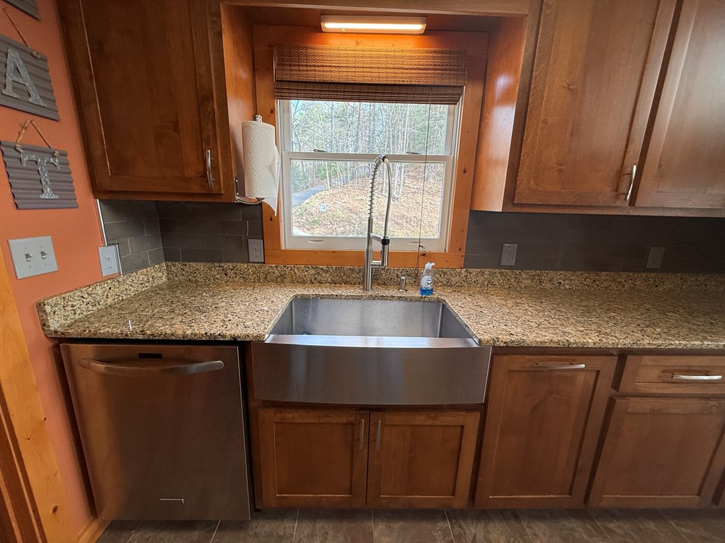 Farm sink and granite counters