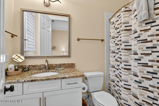 100527841 | Photo 18