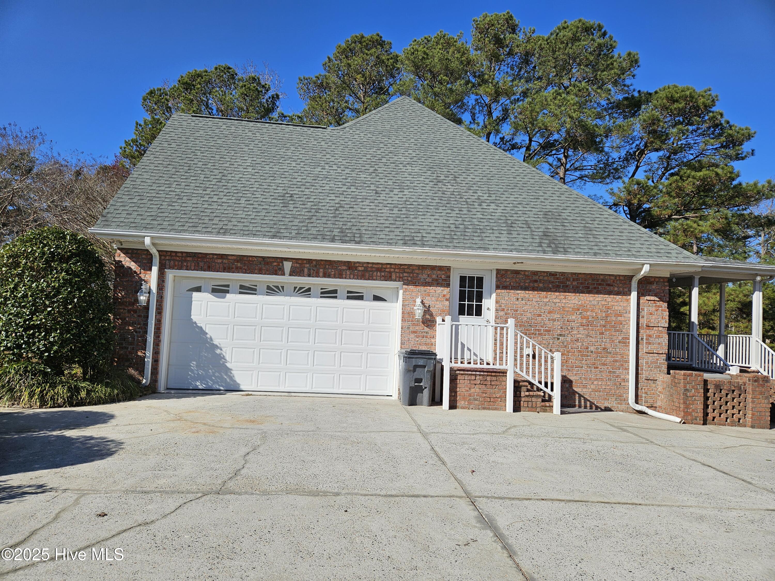 100545247 | Photo 32