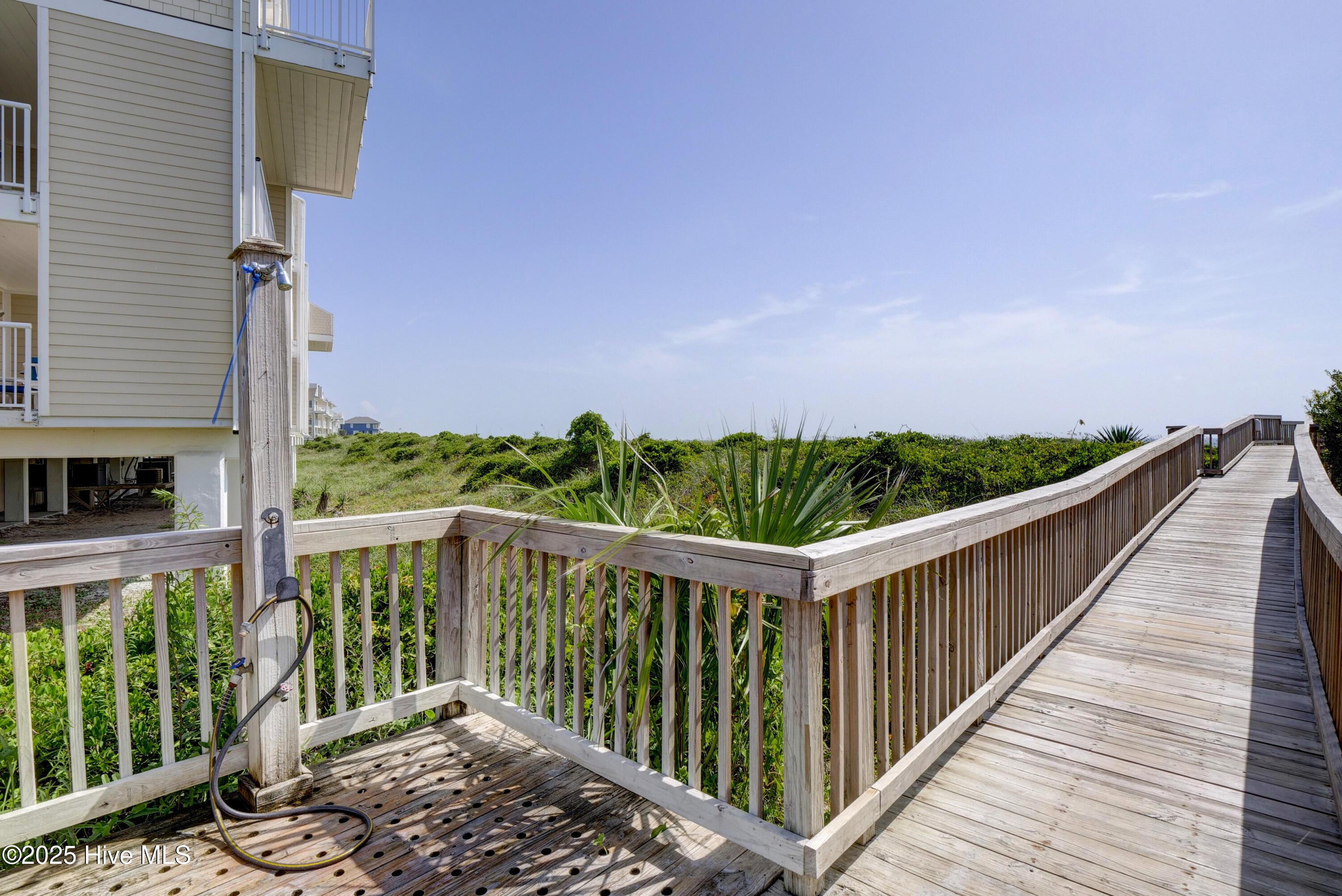 100535604 | Photo 57