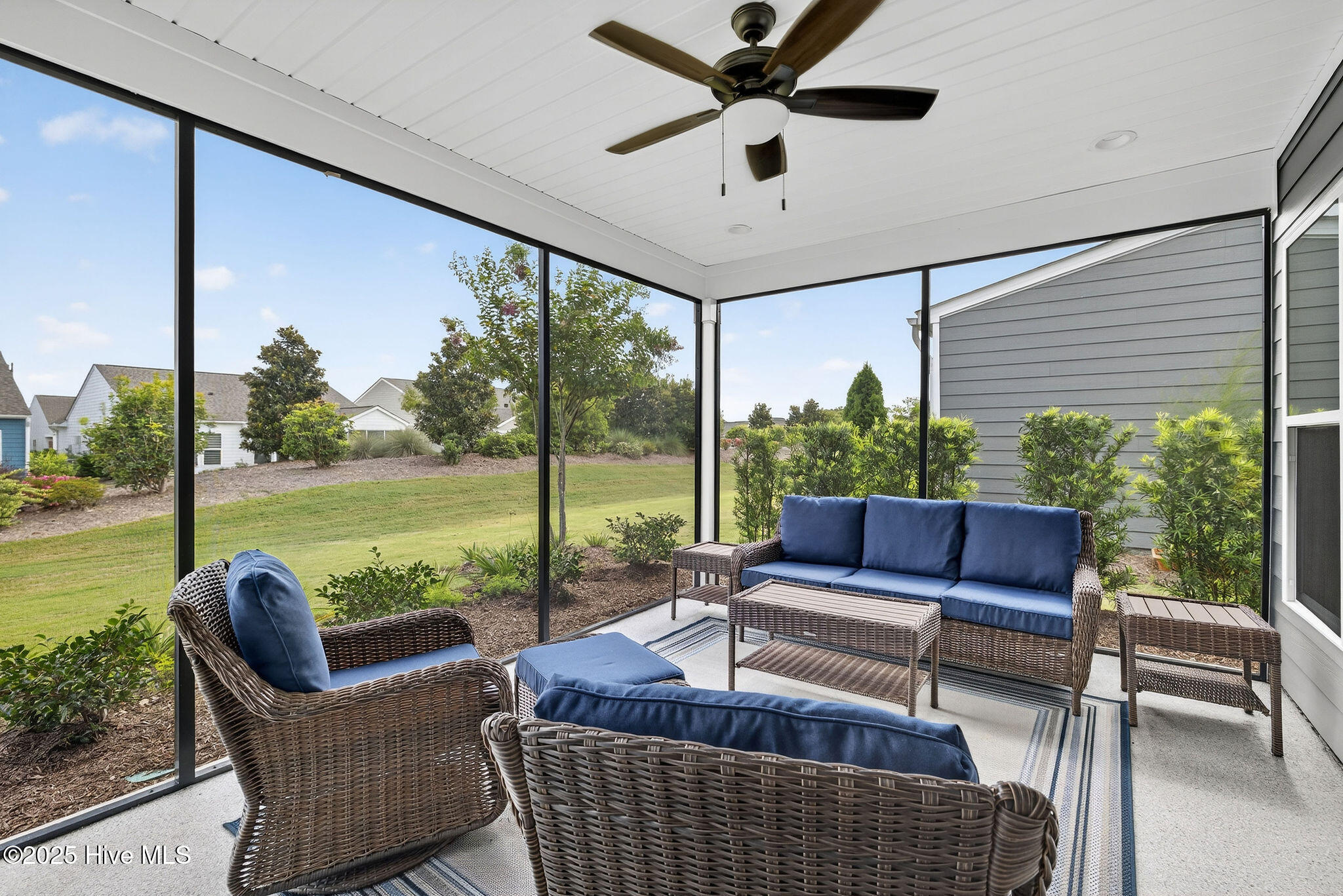 100565700 | Photo 13