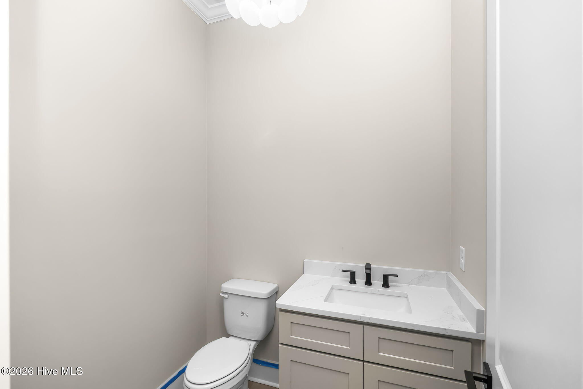 100525110 | Photo 32