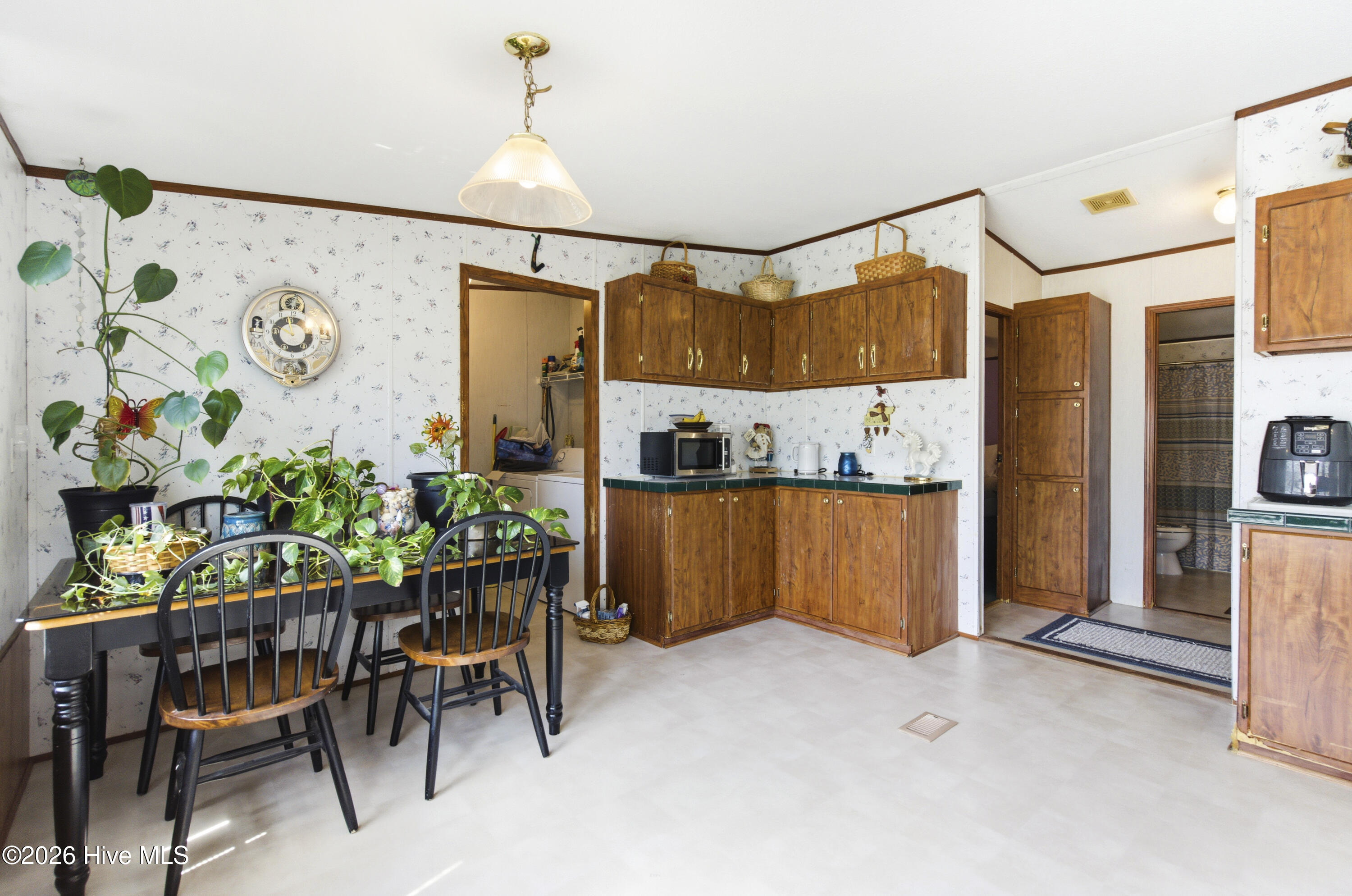 100565497 | Photo 32