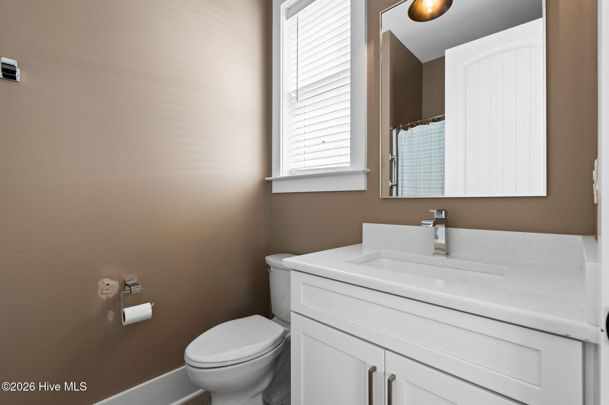 100564964 | Photo 39