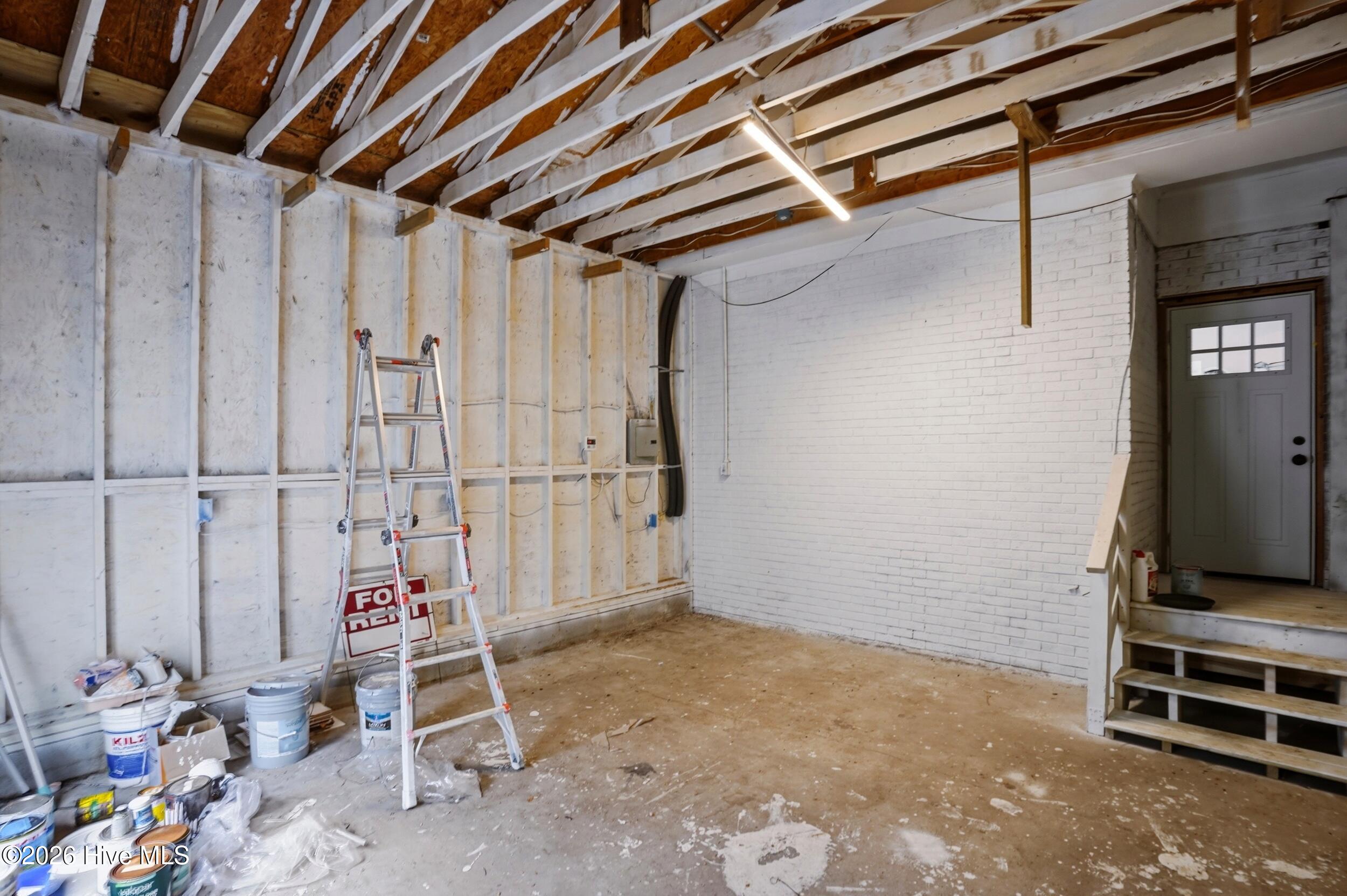 100561459 | Photo 24