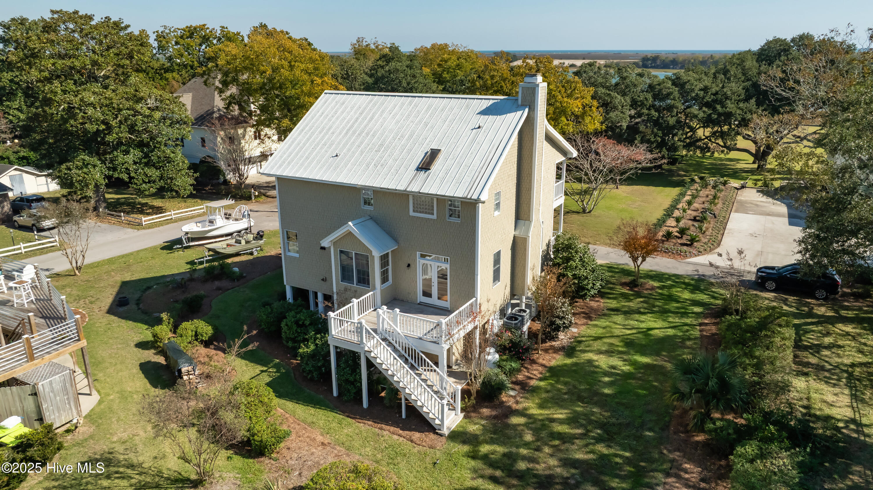 100540971 | Photo 54