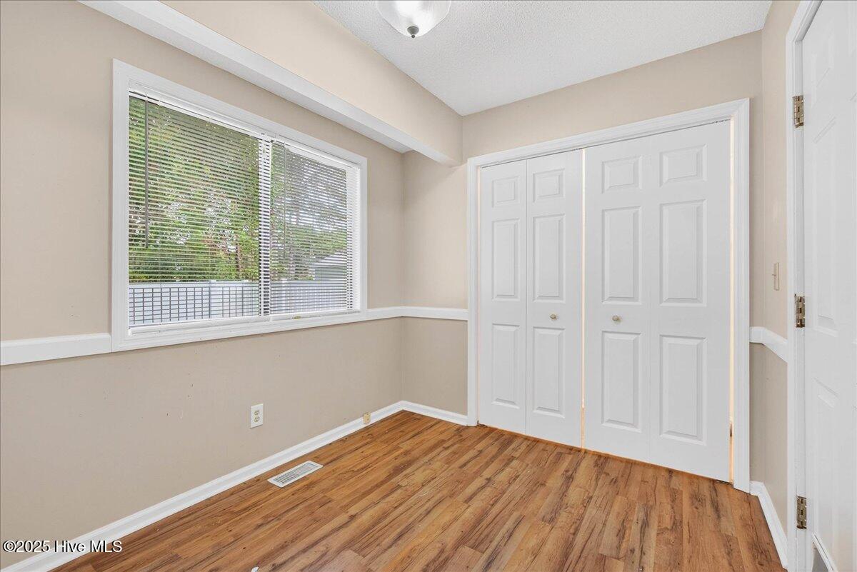 100531435 | Photo 35