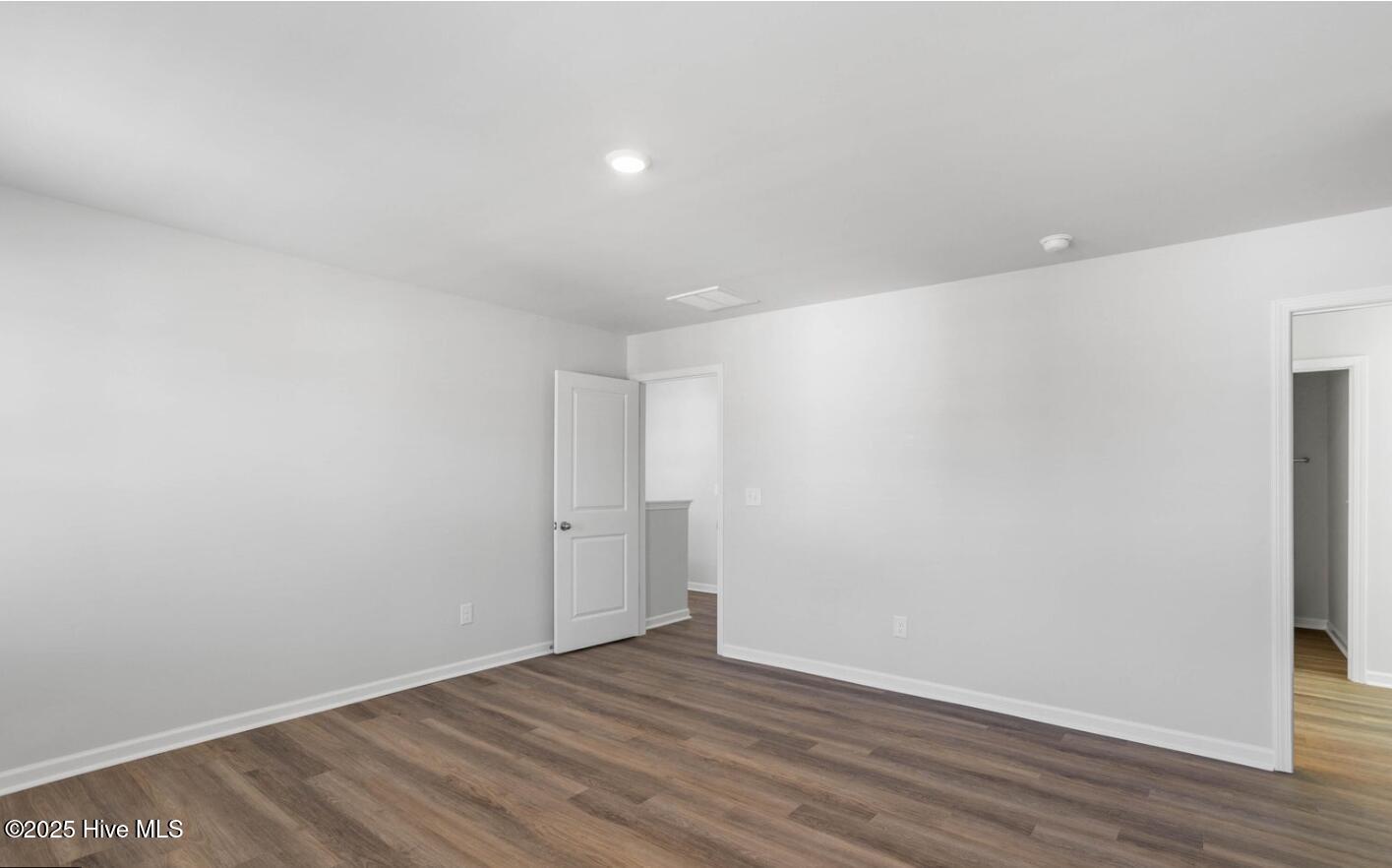 100546803 | Photo 13