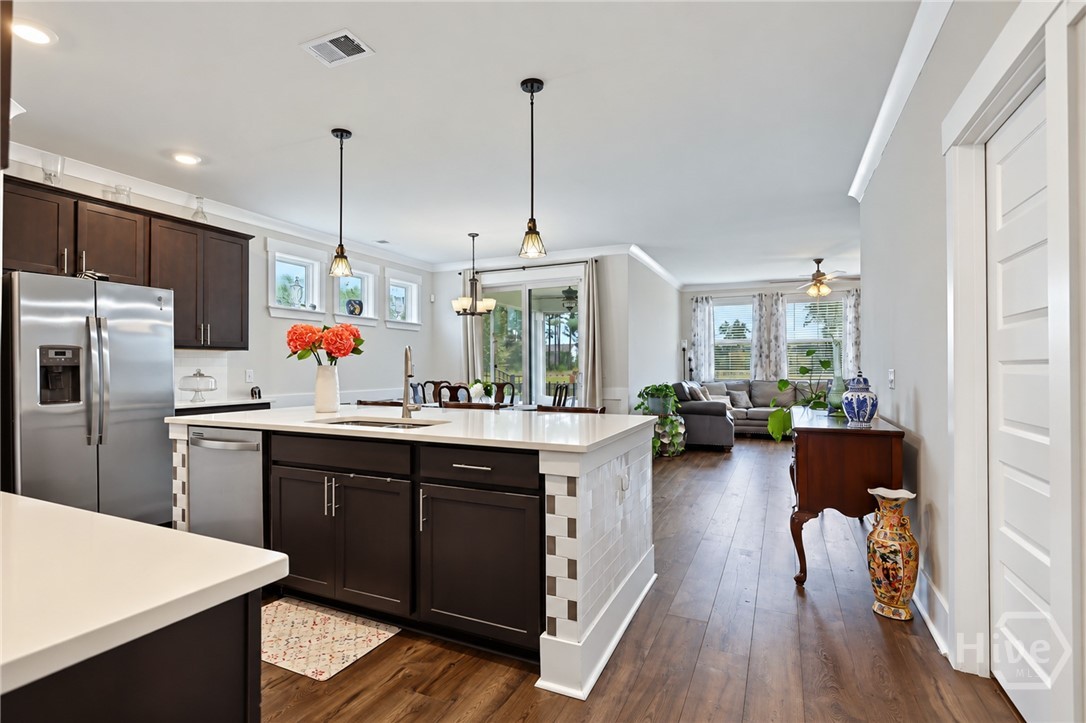 Kitchen large island