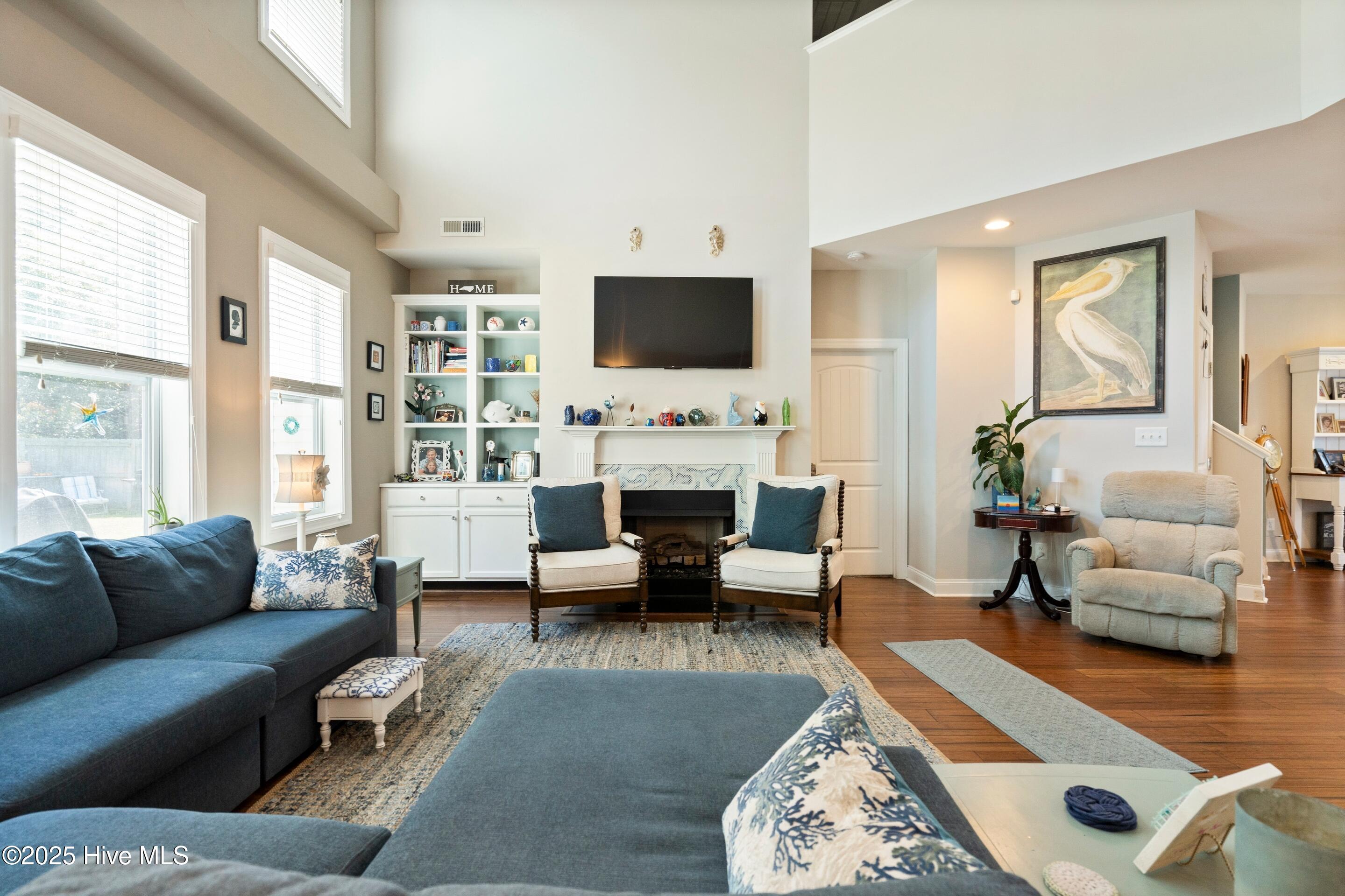 100532495 | Photo 18