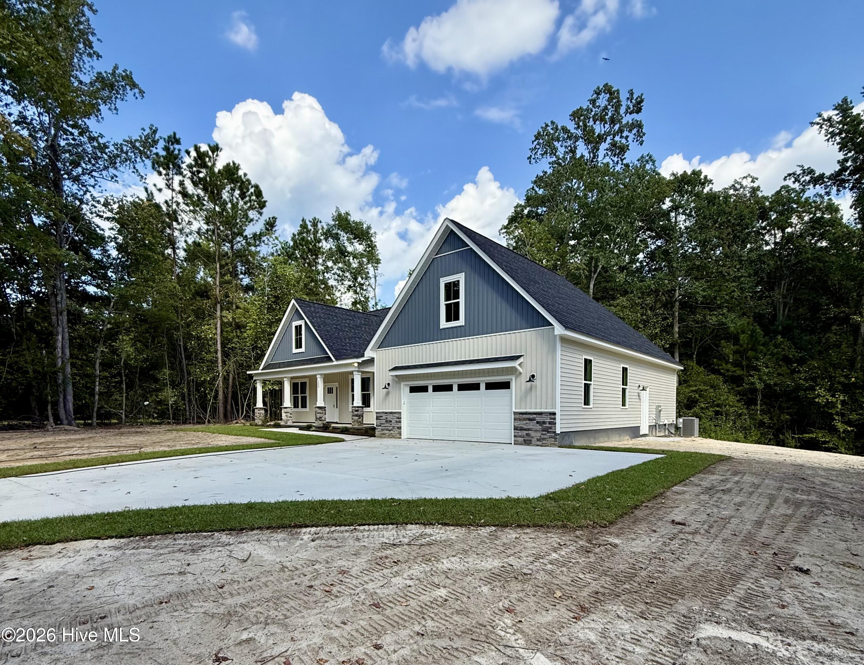 Photo 2 of Single family home for sale at 200 S Dimock Rd, Washington, NC 27889 | MLS# 100604803 | Listing updated on 2026-09-19