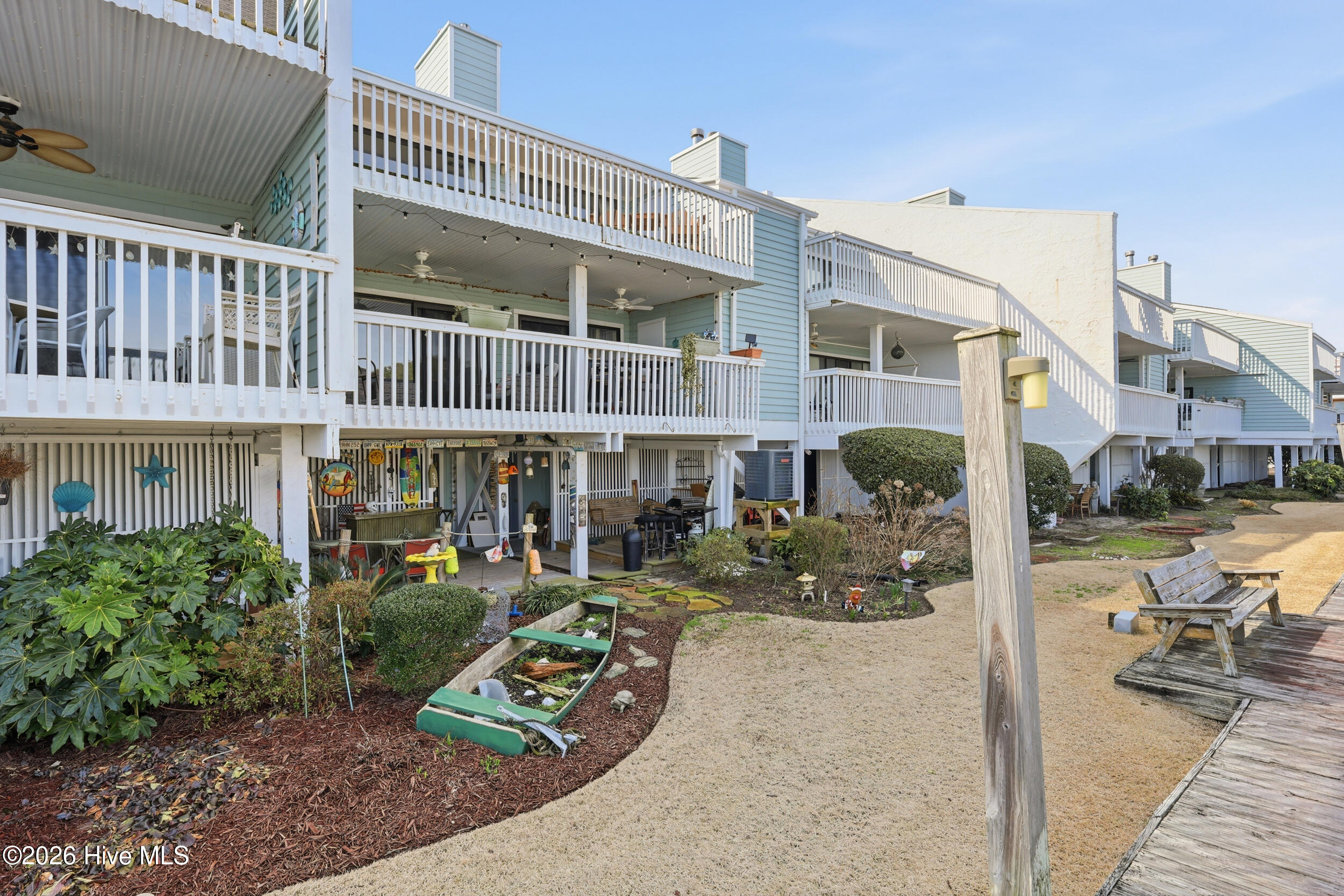 100534046 | Photo 42