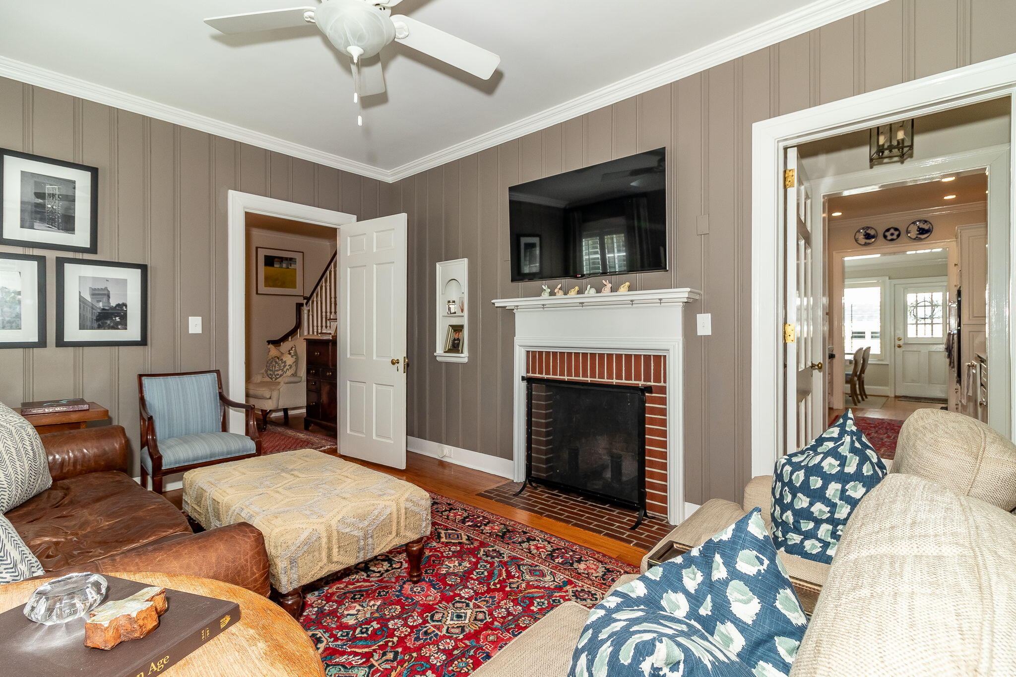 24-web-or-mls-2421 WALTON WAY ©-4027