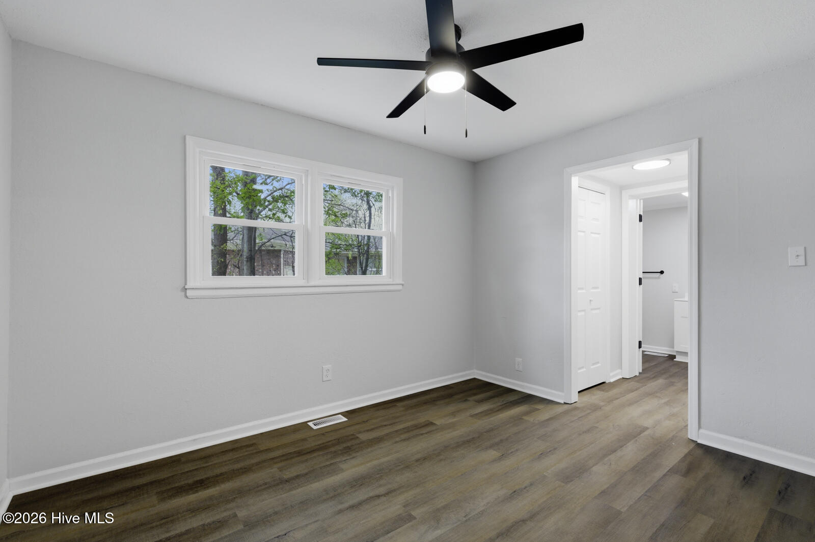 100566491 | Photo 17