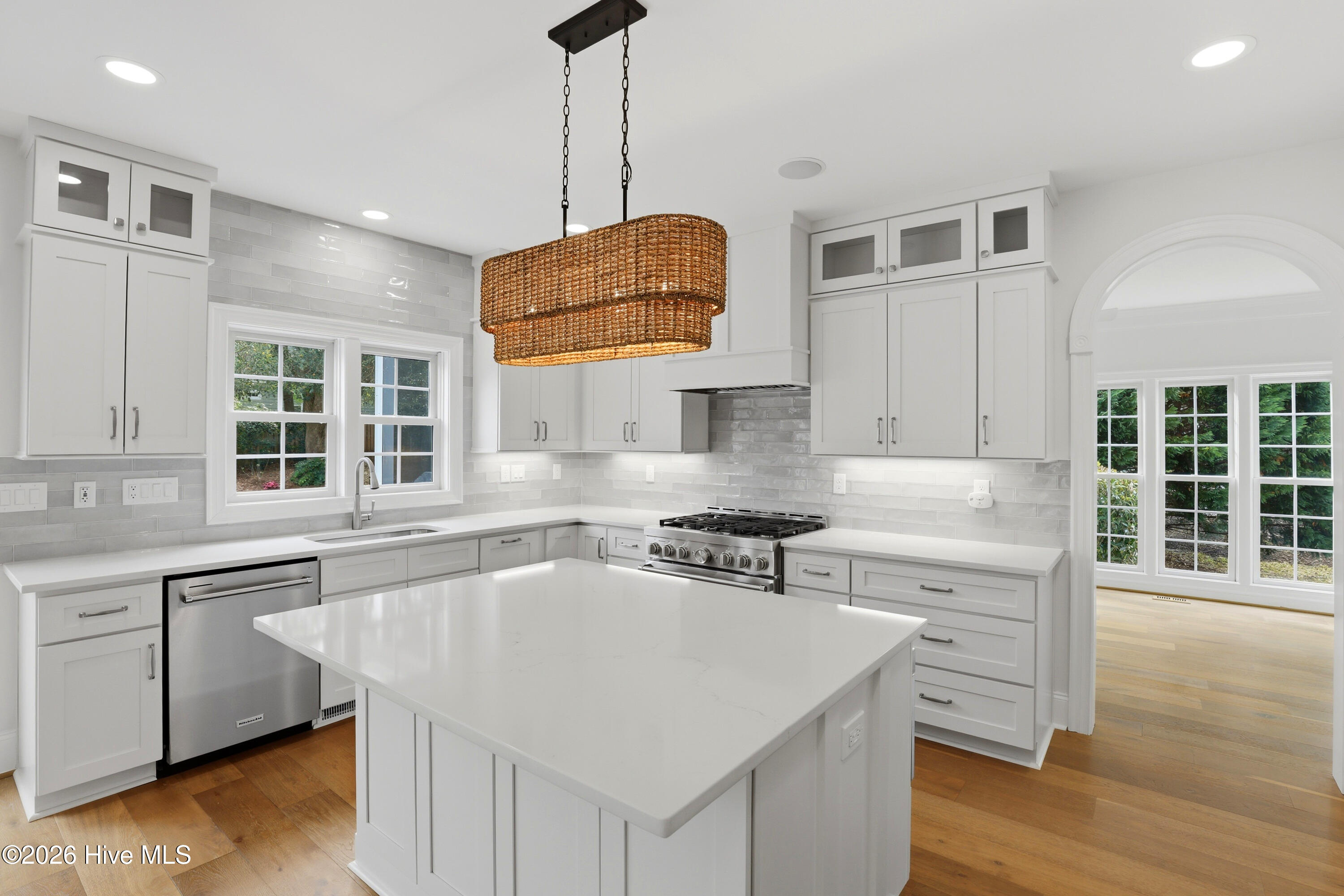 100562697 | Photo 17