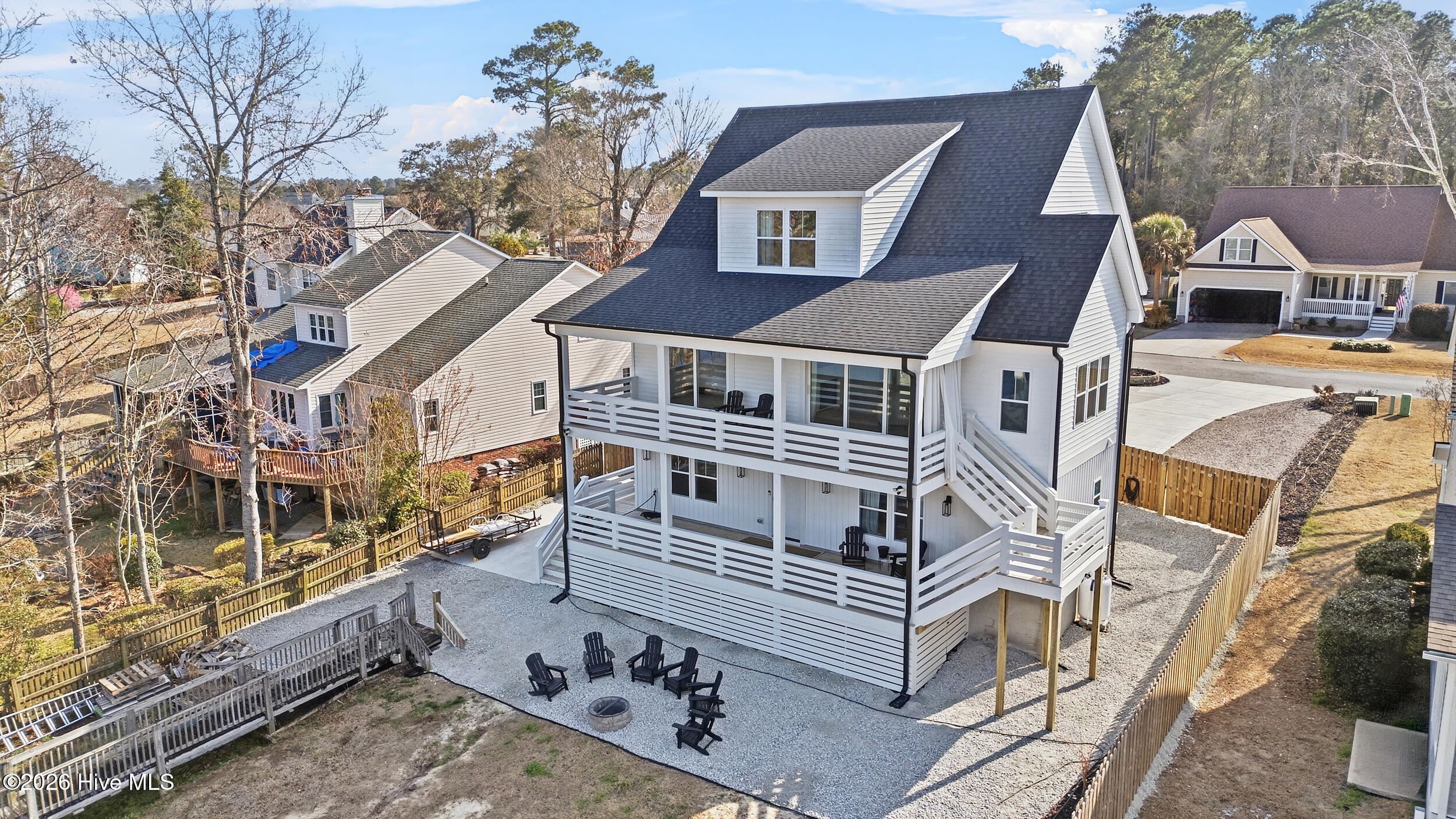 100558595 | Photo 76