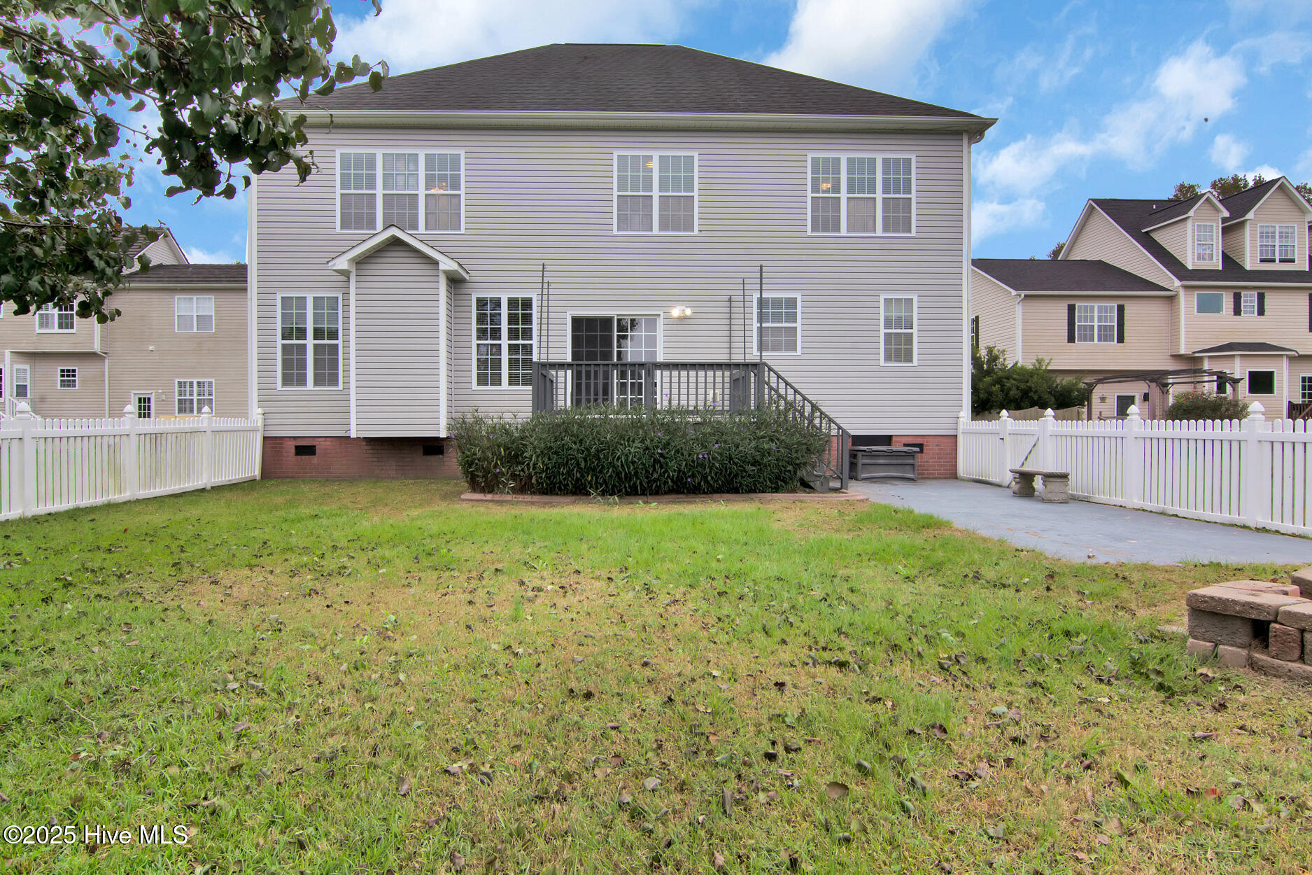 100536768 | Photo 31