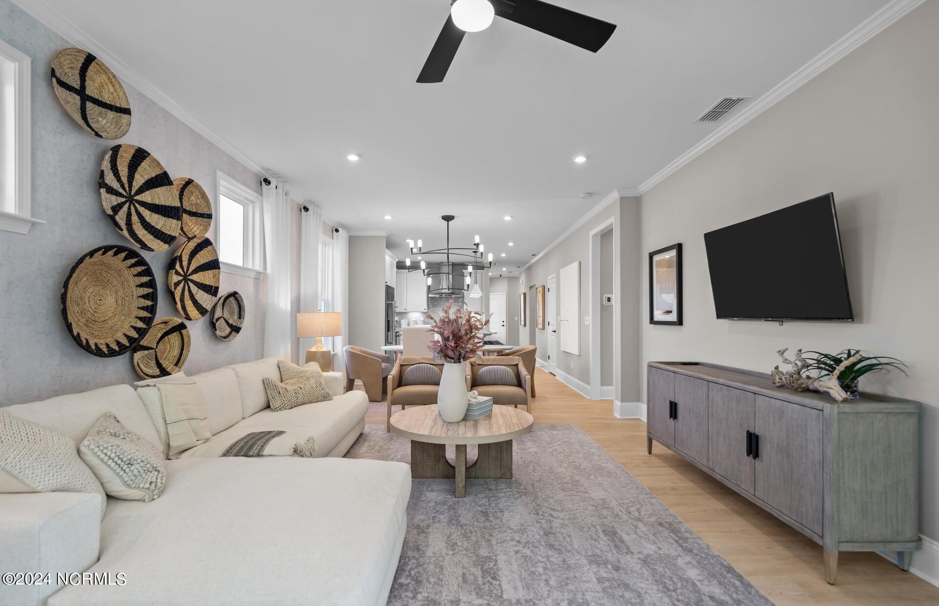 100523734 | Photo 16