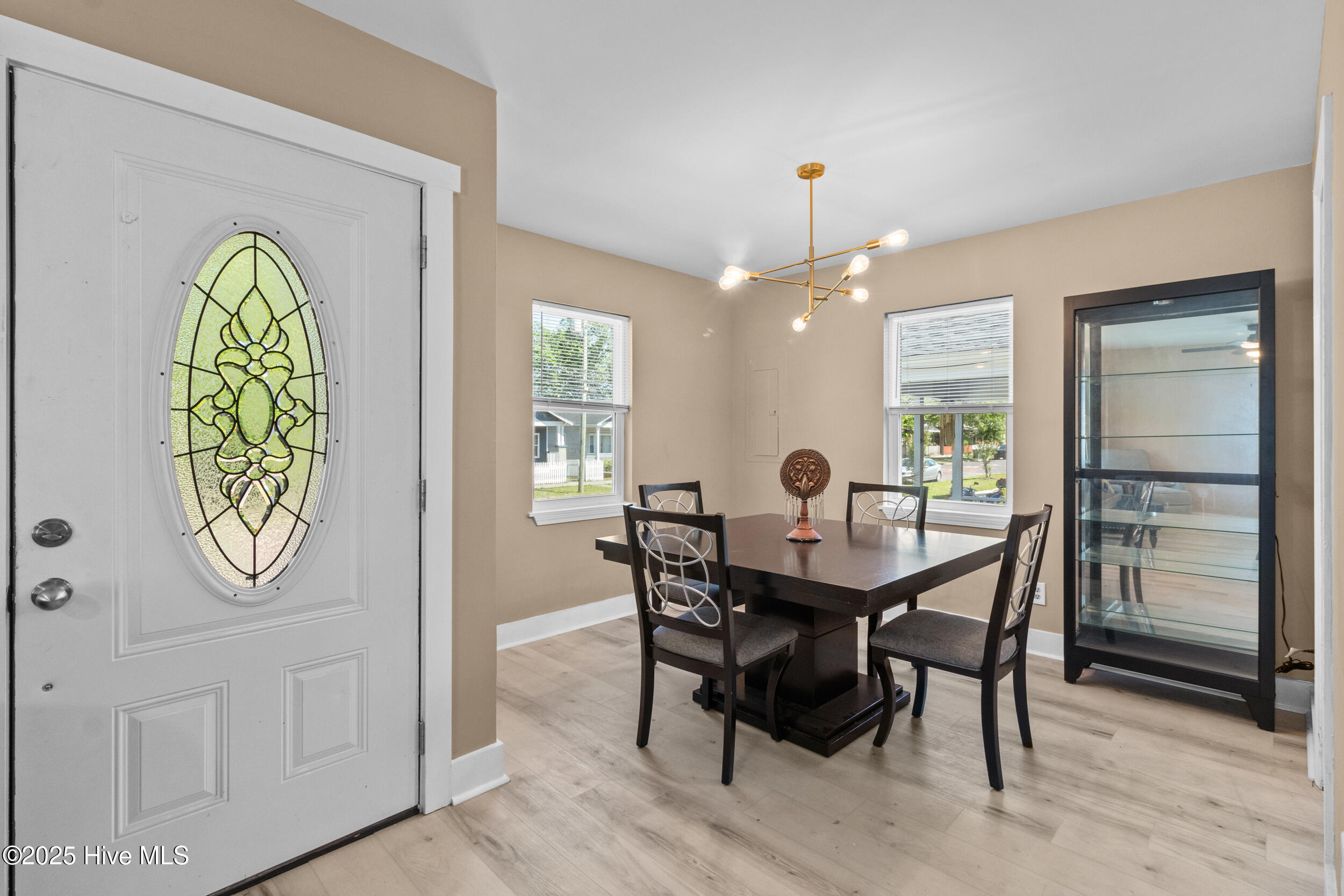 100504215 | Photo 12