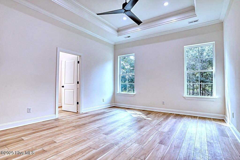 100499257 | Photo 41