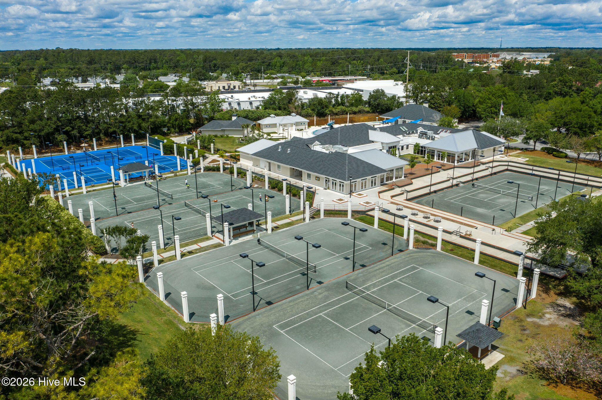 100569885 | Photo 57