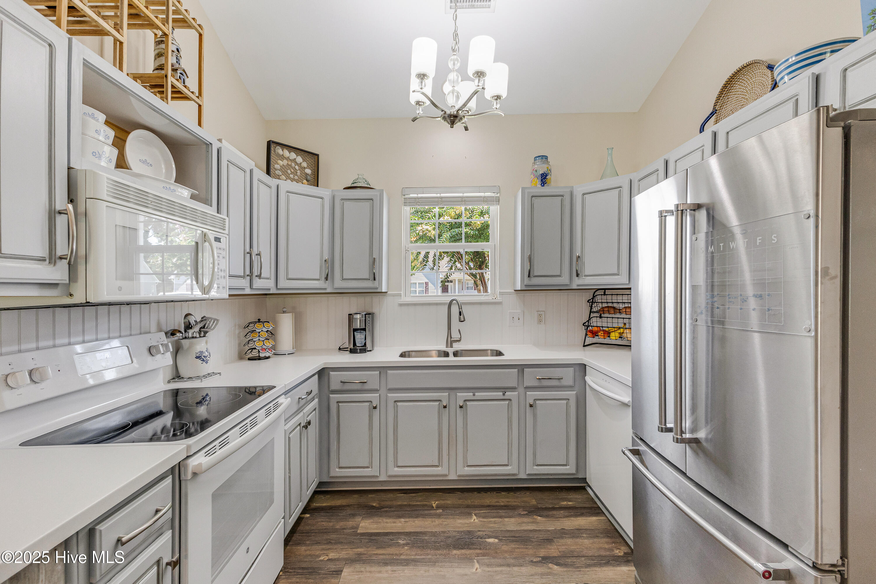 100525236 | Photo 18