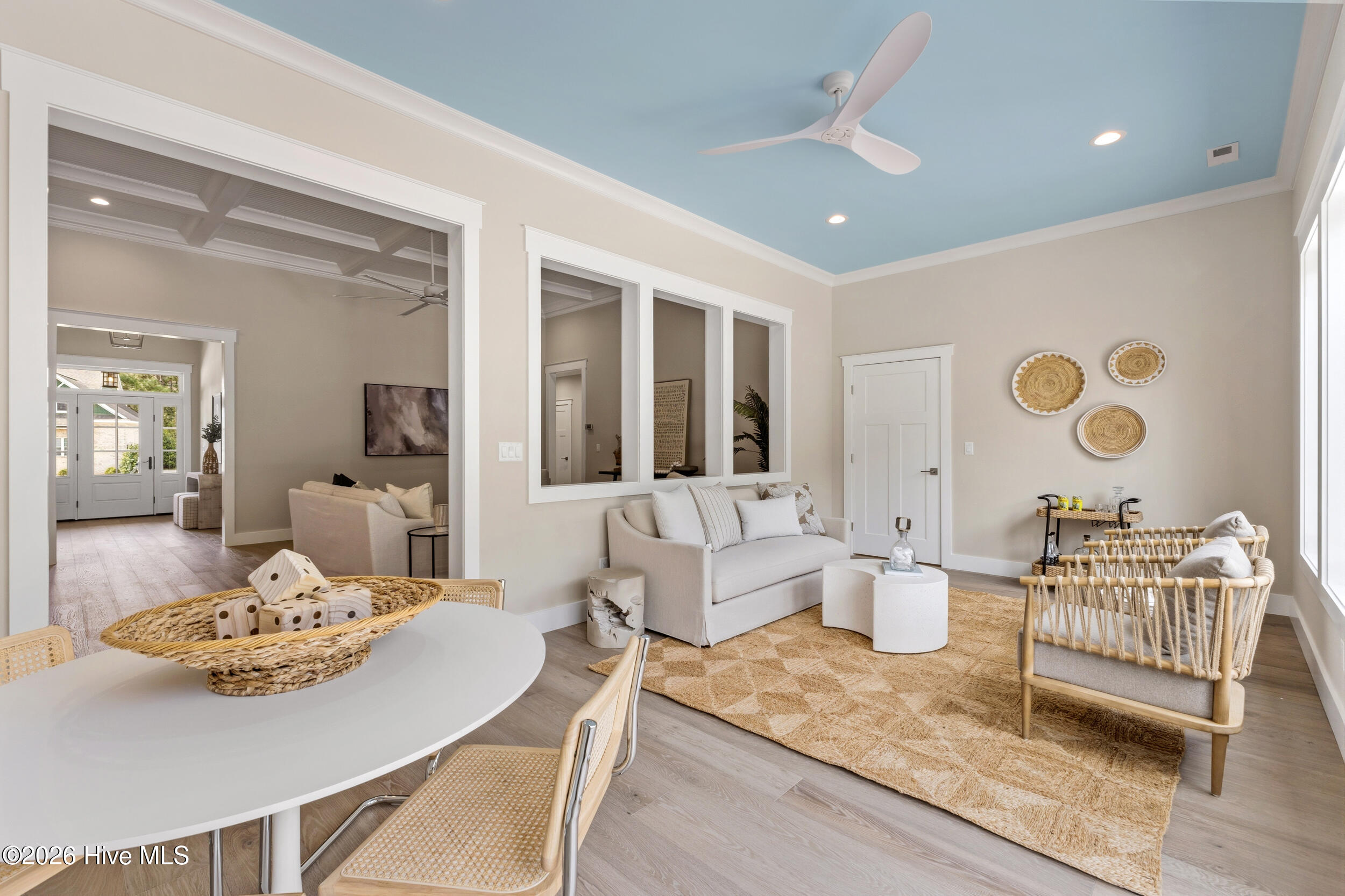 100566568 | Photo 14