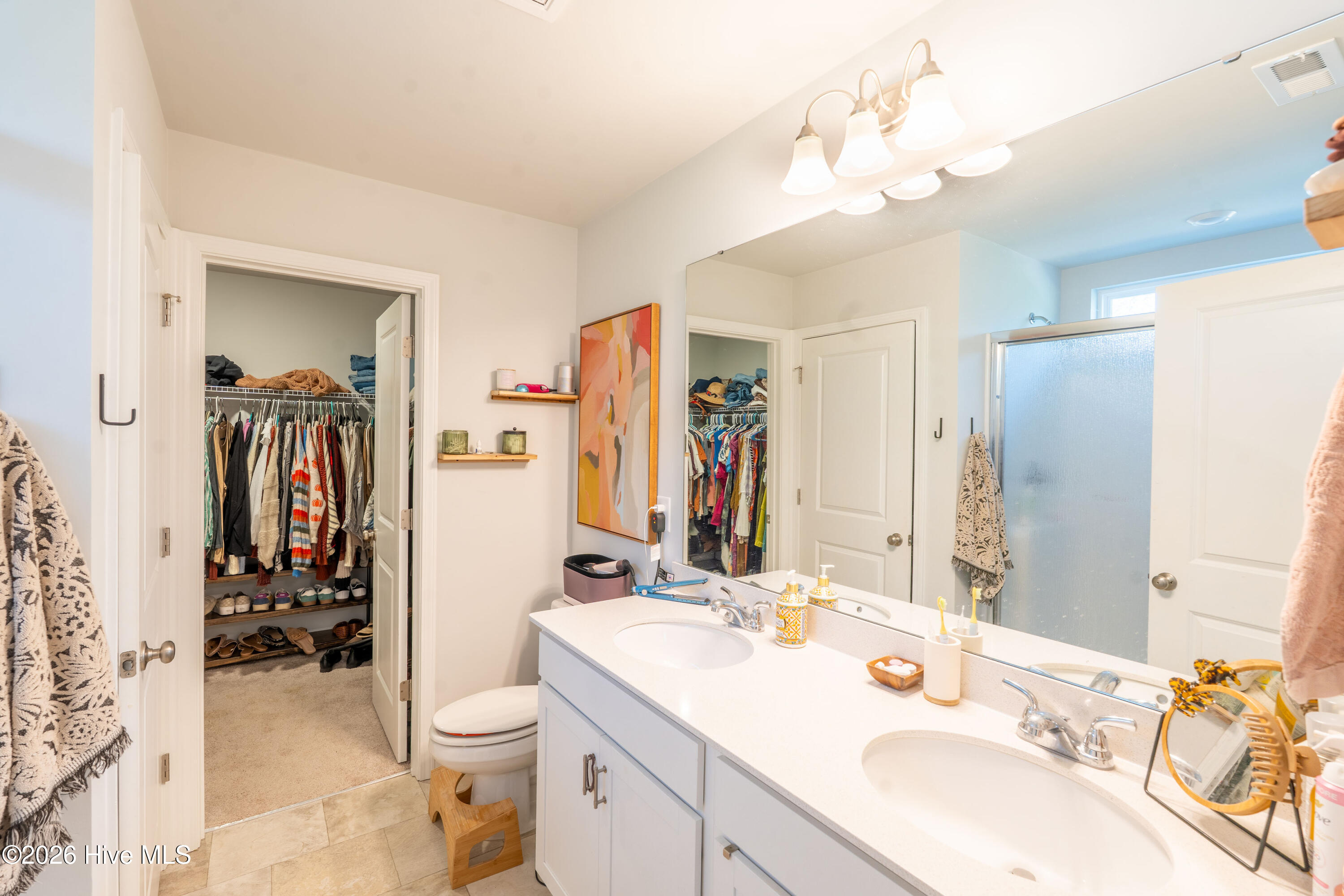 100539942 | Photo 15