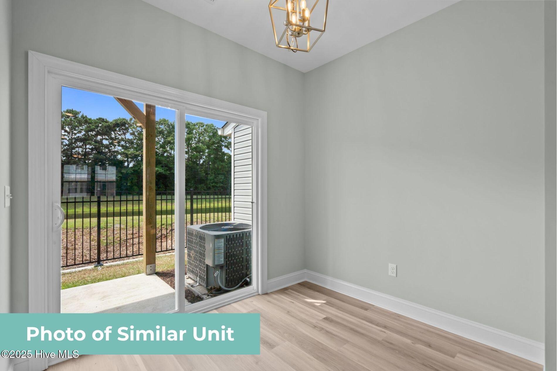 100544876 | Photo 16