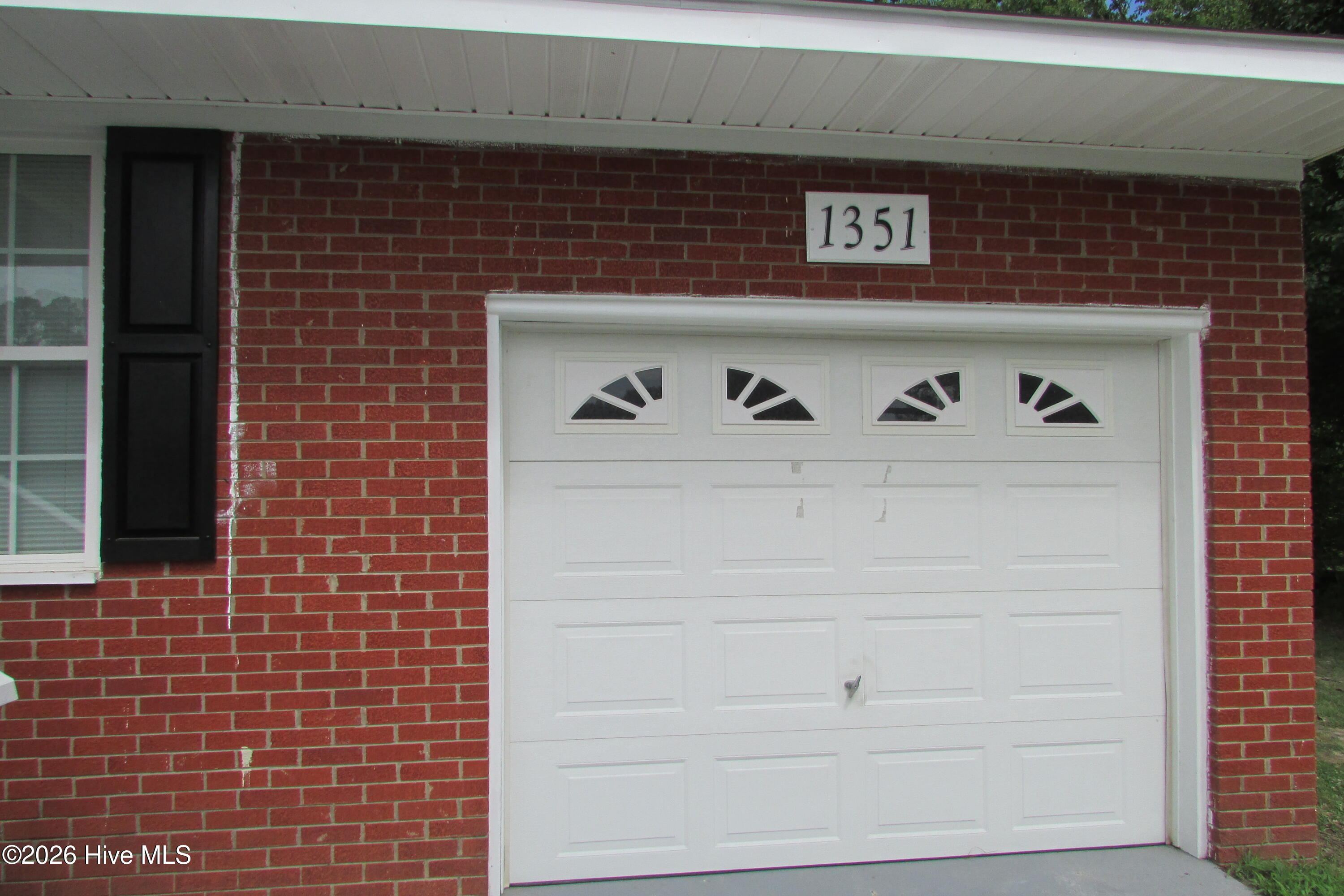 Exterior photo of 1351 Isaac Weeks Road, Clinton, NC 28328. MLS: 100577875