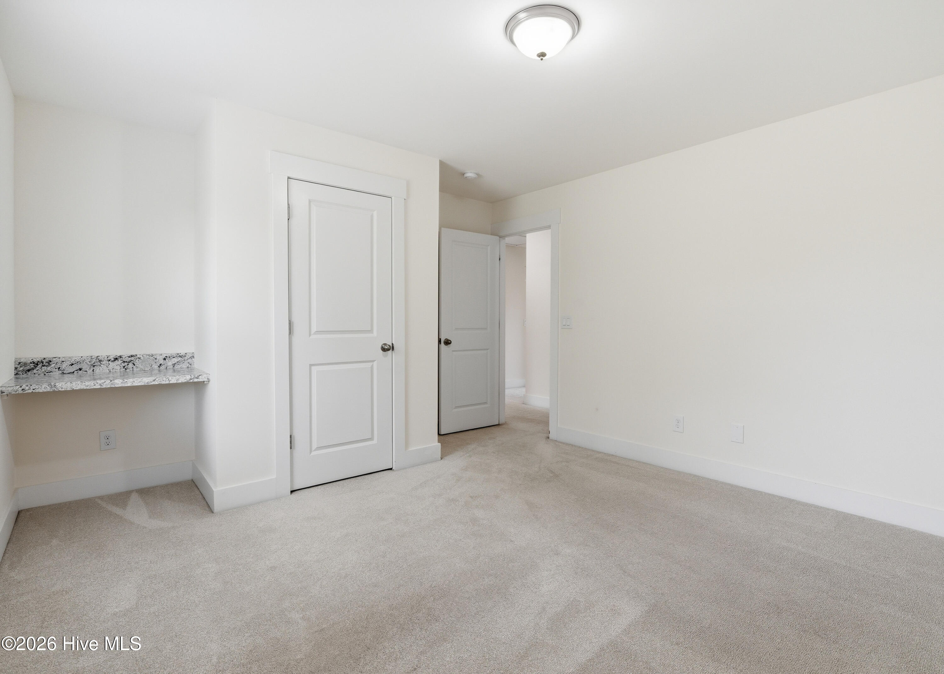 100570577 | Photo 22