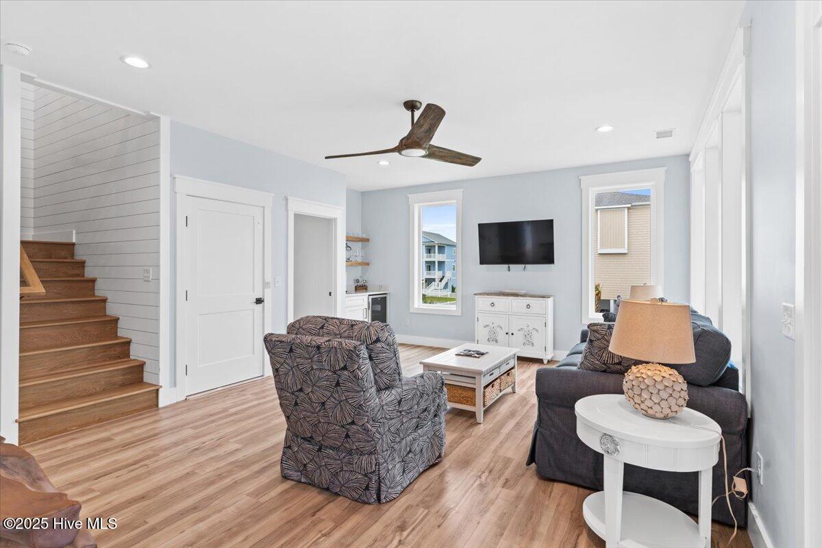 100526608 | Photo 49