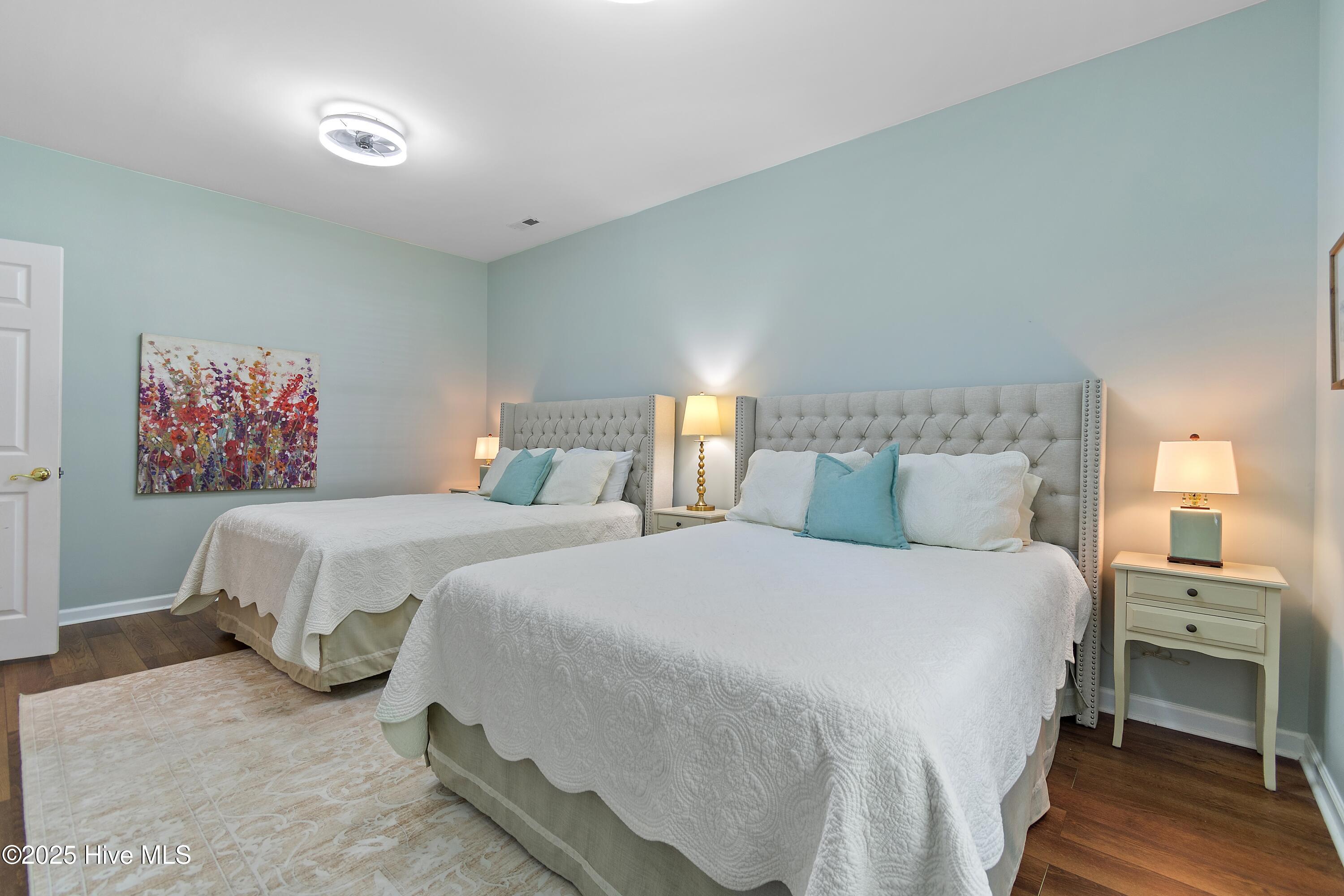 100529208 | Photo 21