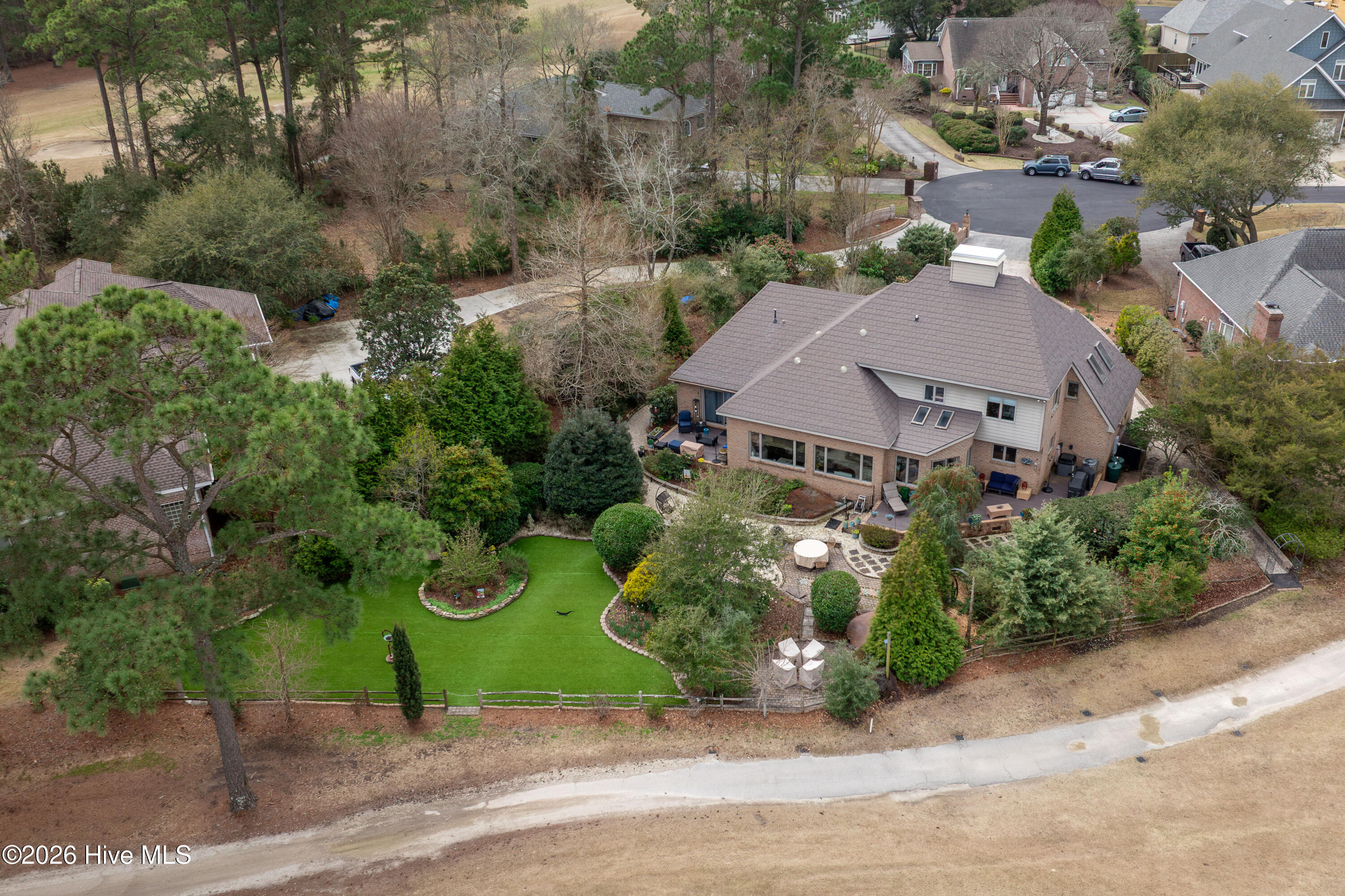 100559840 | Photo 63