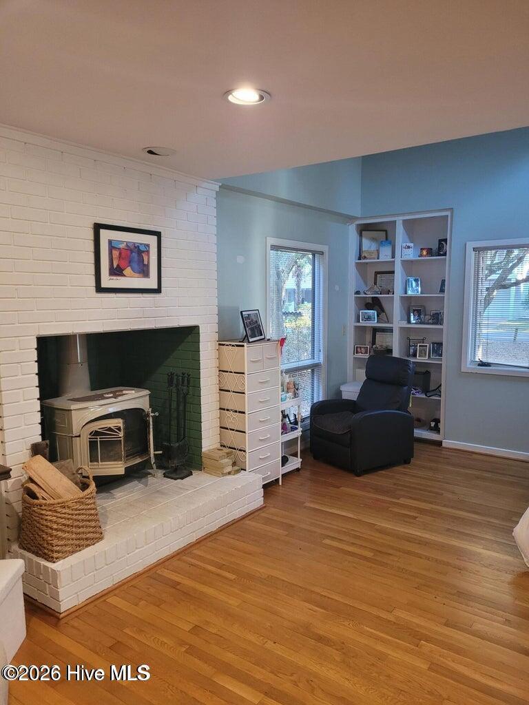 100549225 | Photo 30