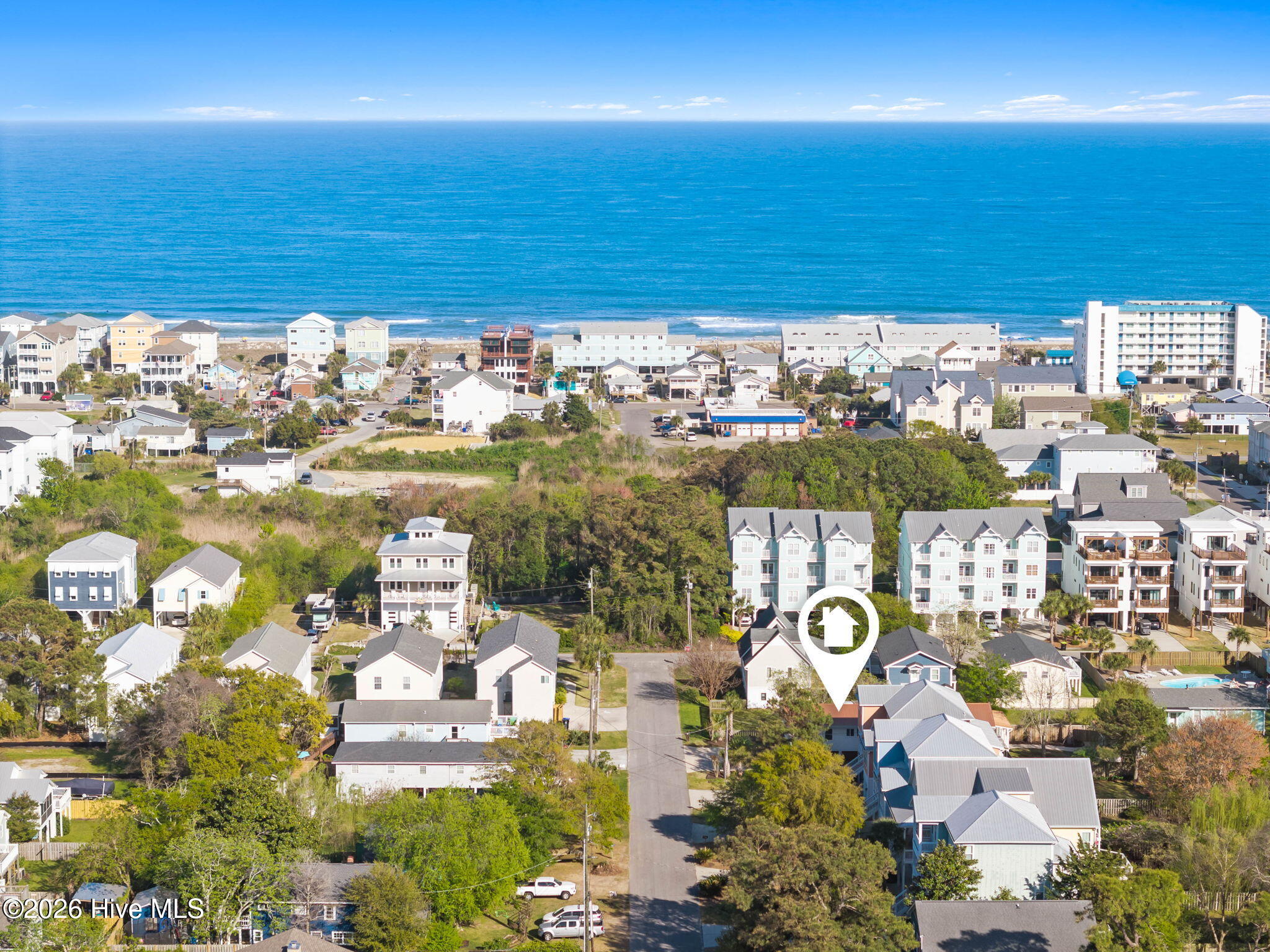 100565975 | Photo 42